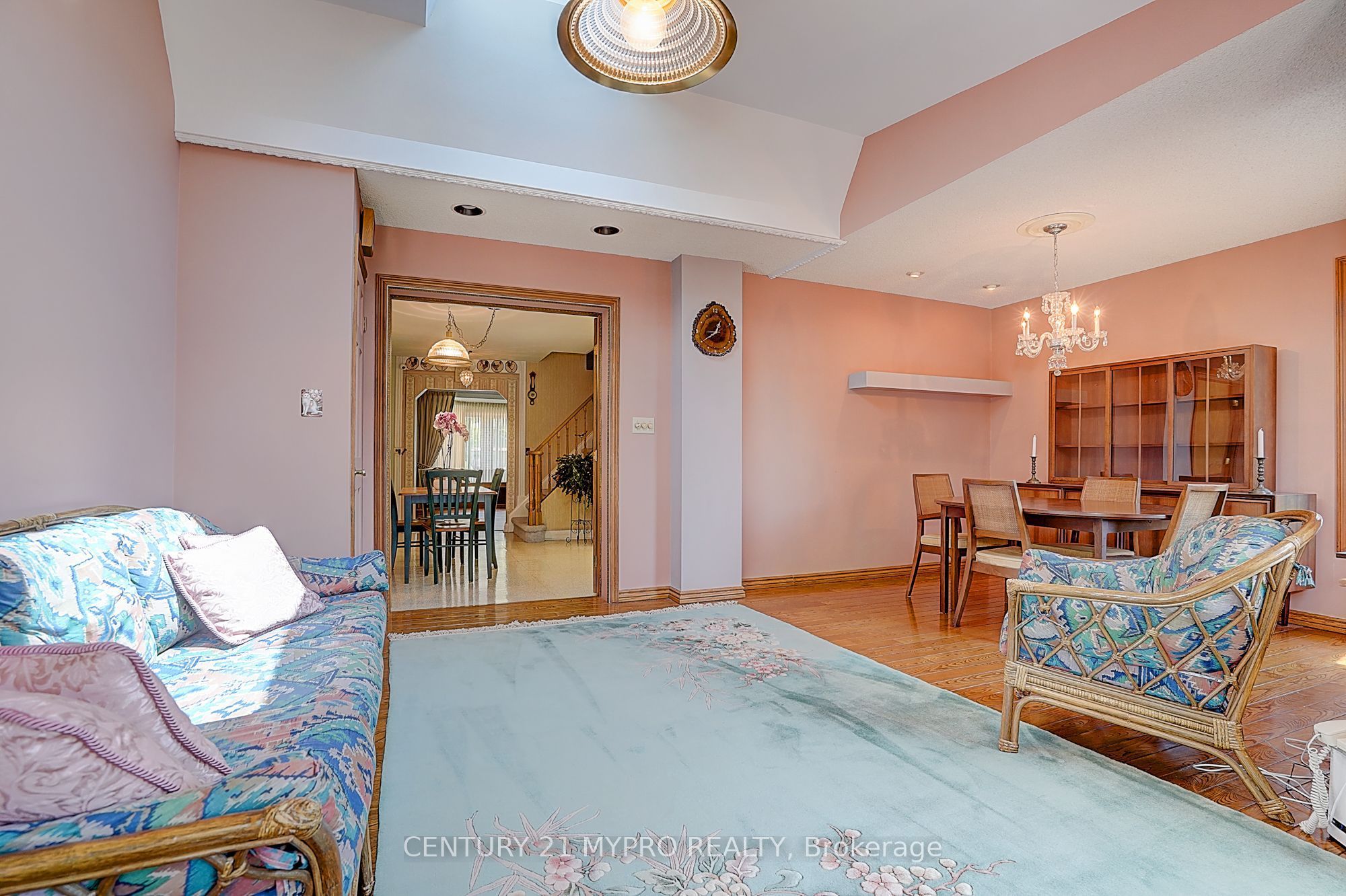80a Rosemount Drive Property Photo 8