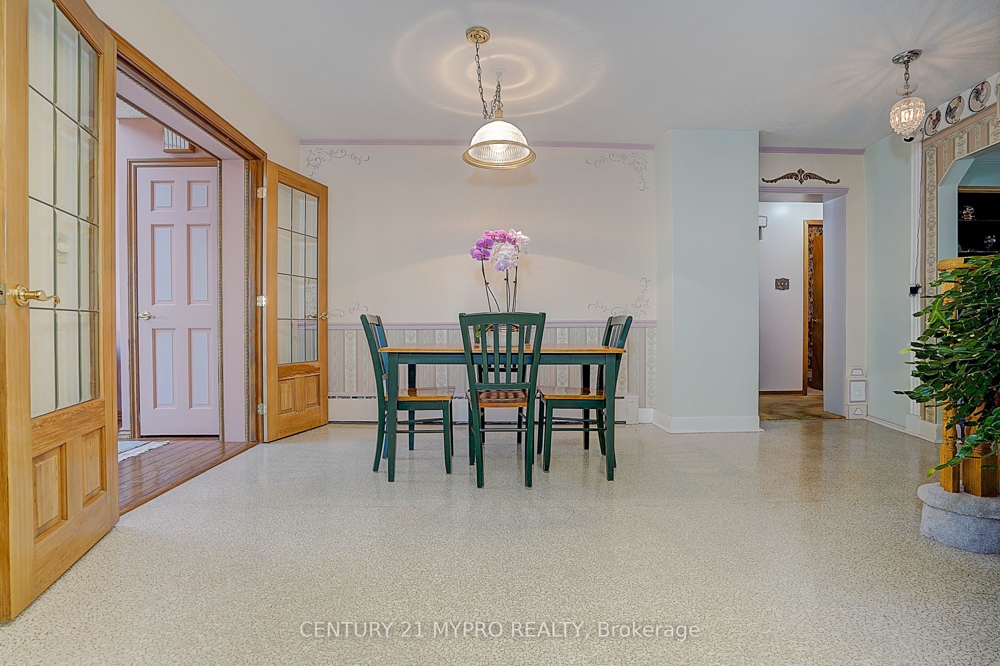 80a Rosemount Drive Property Photo 11
