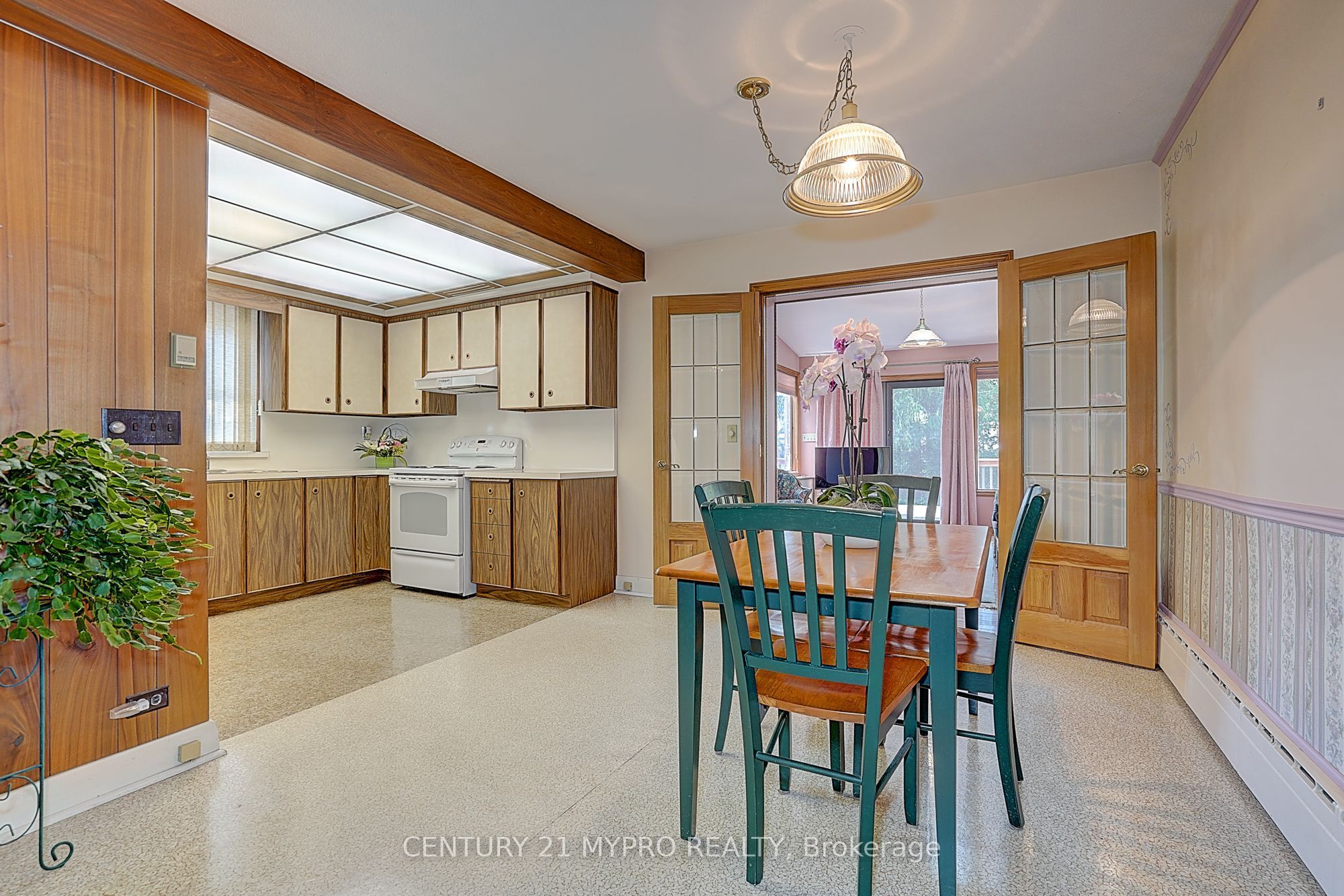 80a Rosemount Drive Property Photo 12
