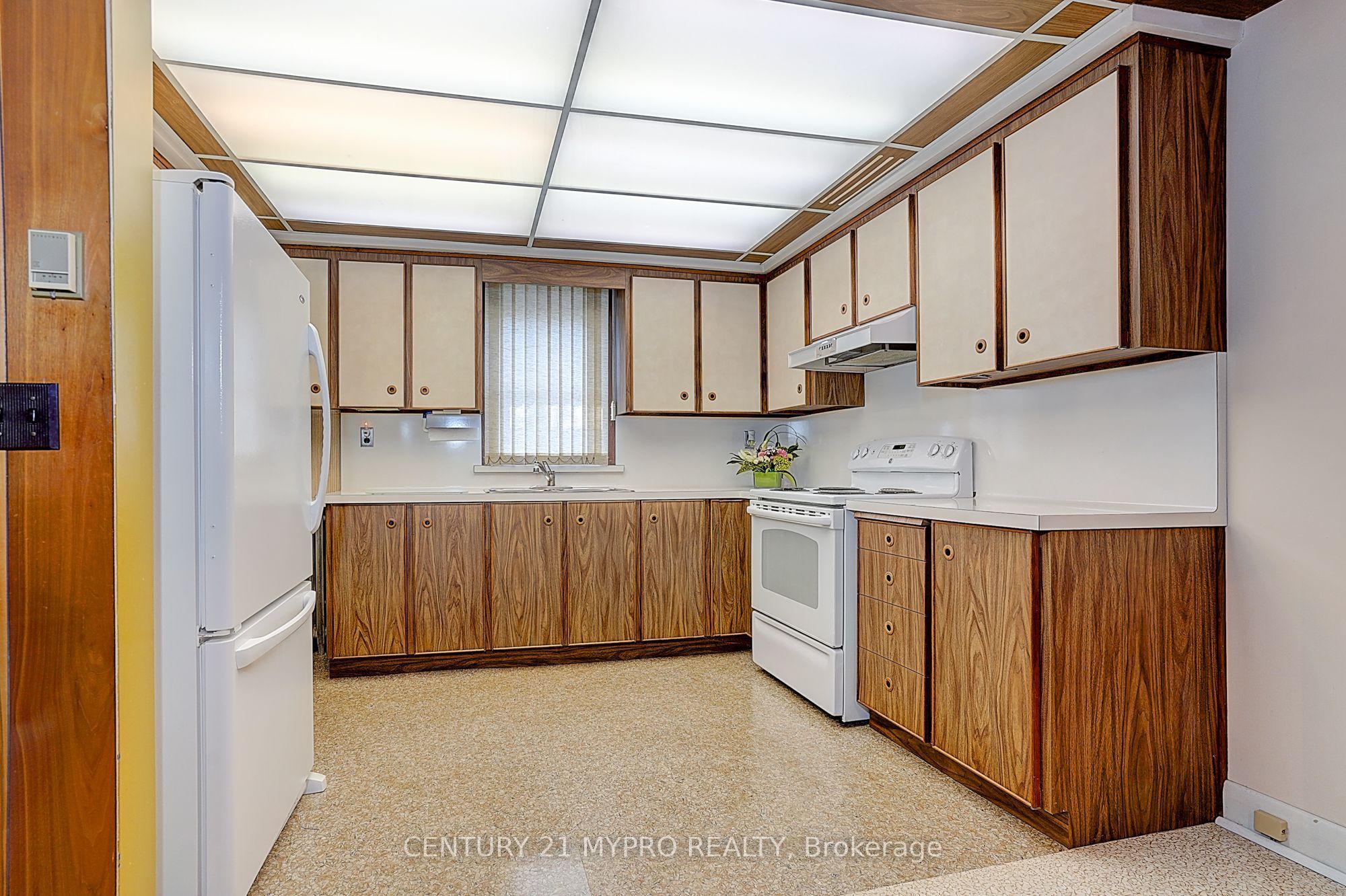 80a Rosemount Drive Property Photo 14