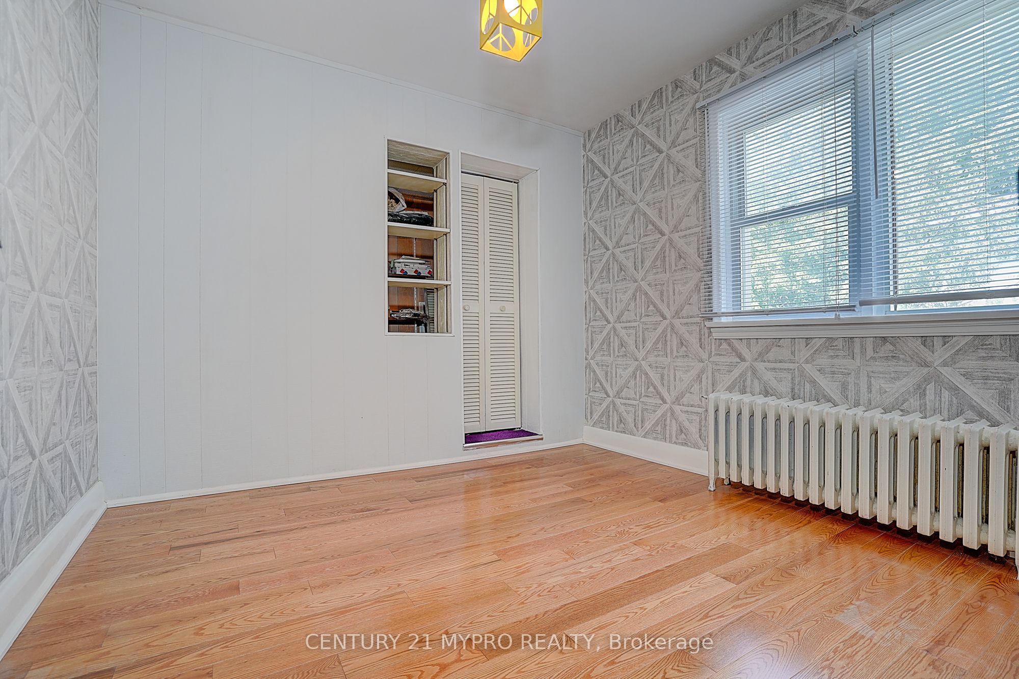 80a Rosemount Drive Property Photo 27