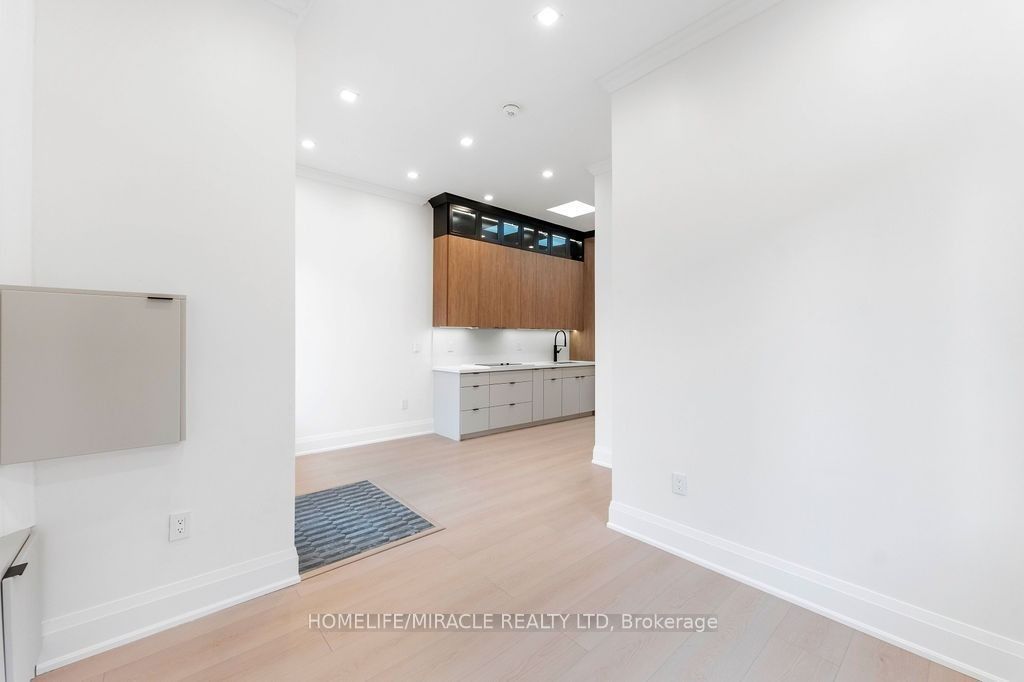 22 Rossander Court Garden Suite Property Photo 6
