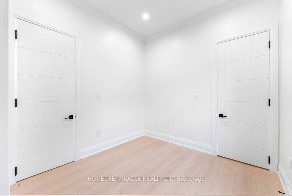 22 Rossander Court Garden Suite Property Photo 14