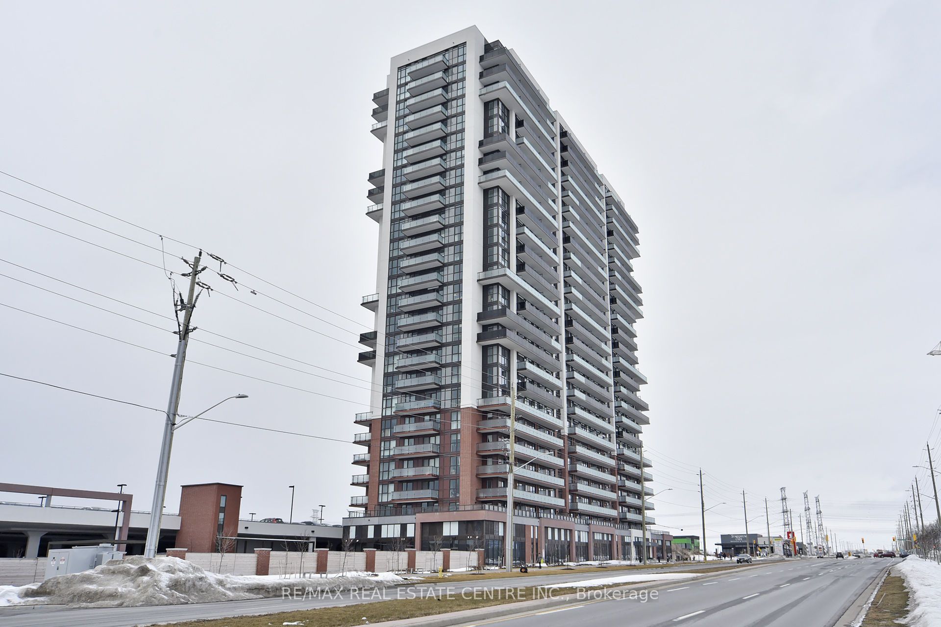 2550 Simcoe Street 1216 Property Photo 1