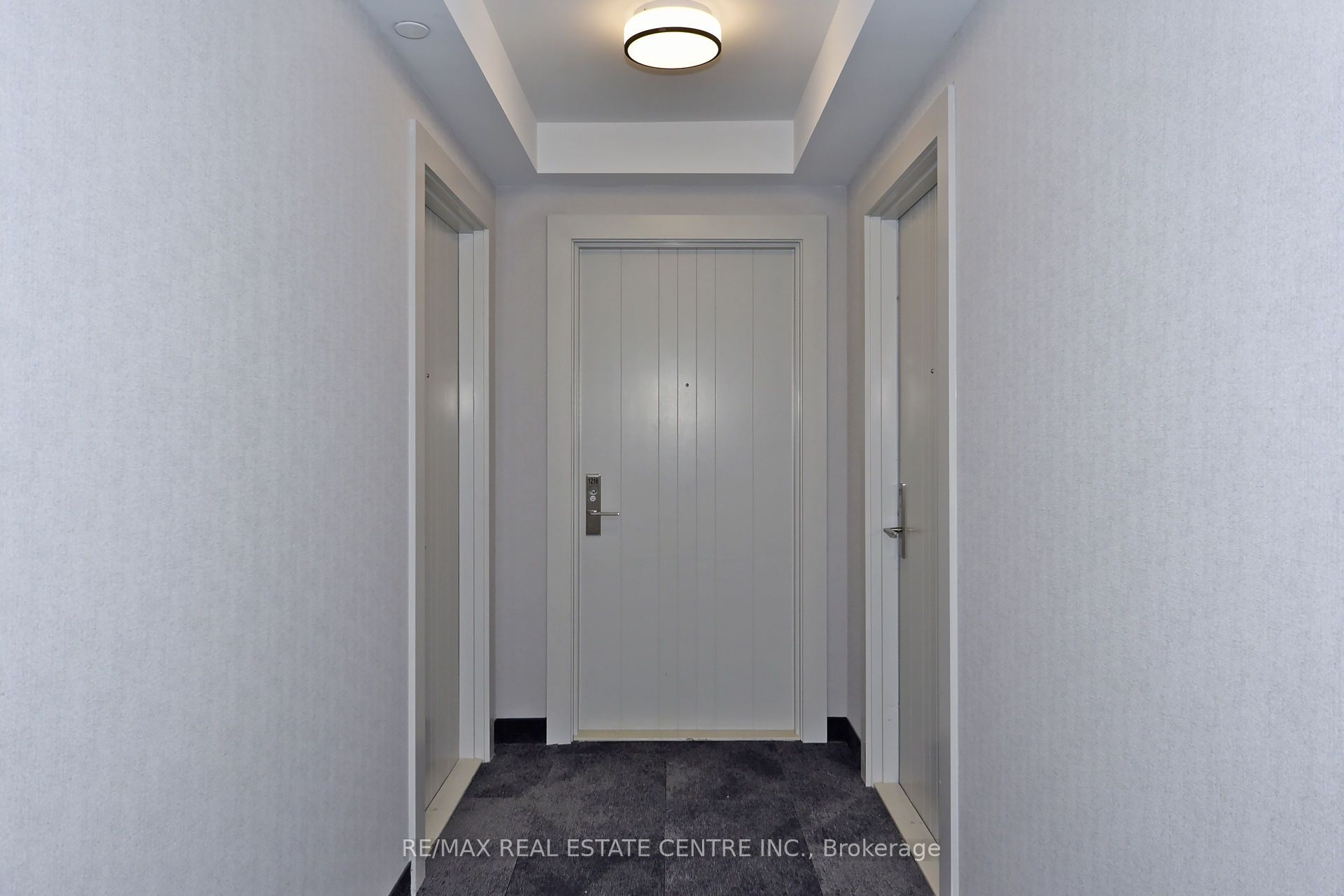 2550 Simcoe Street 1216 Property Photo 11