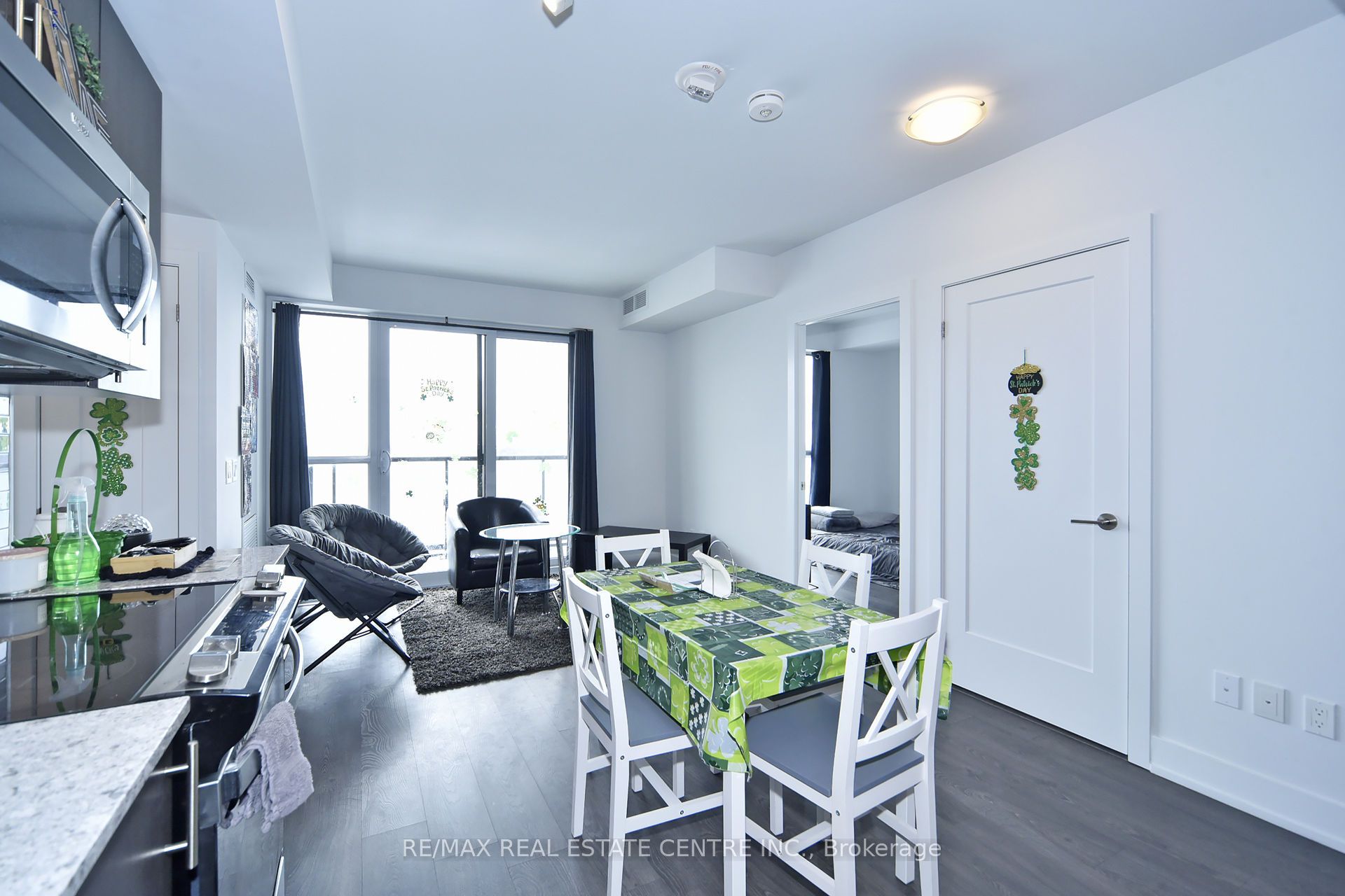 2550 Simcoe Street 1216 Property Photo 16