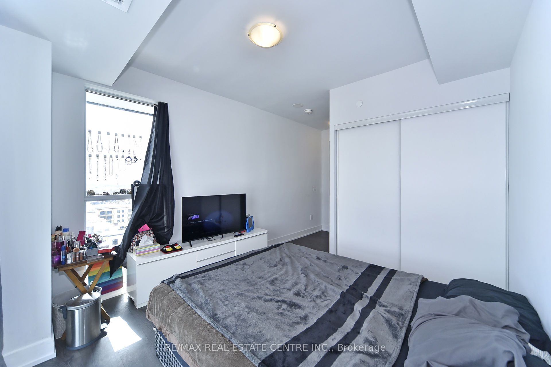 2550 Simcoe Street 1216 Property Photo 27
