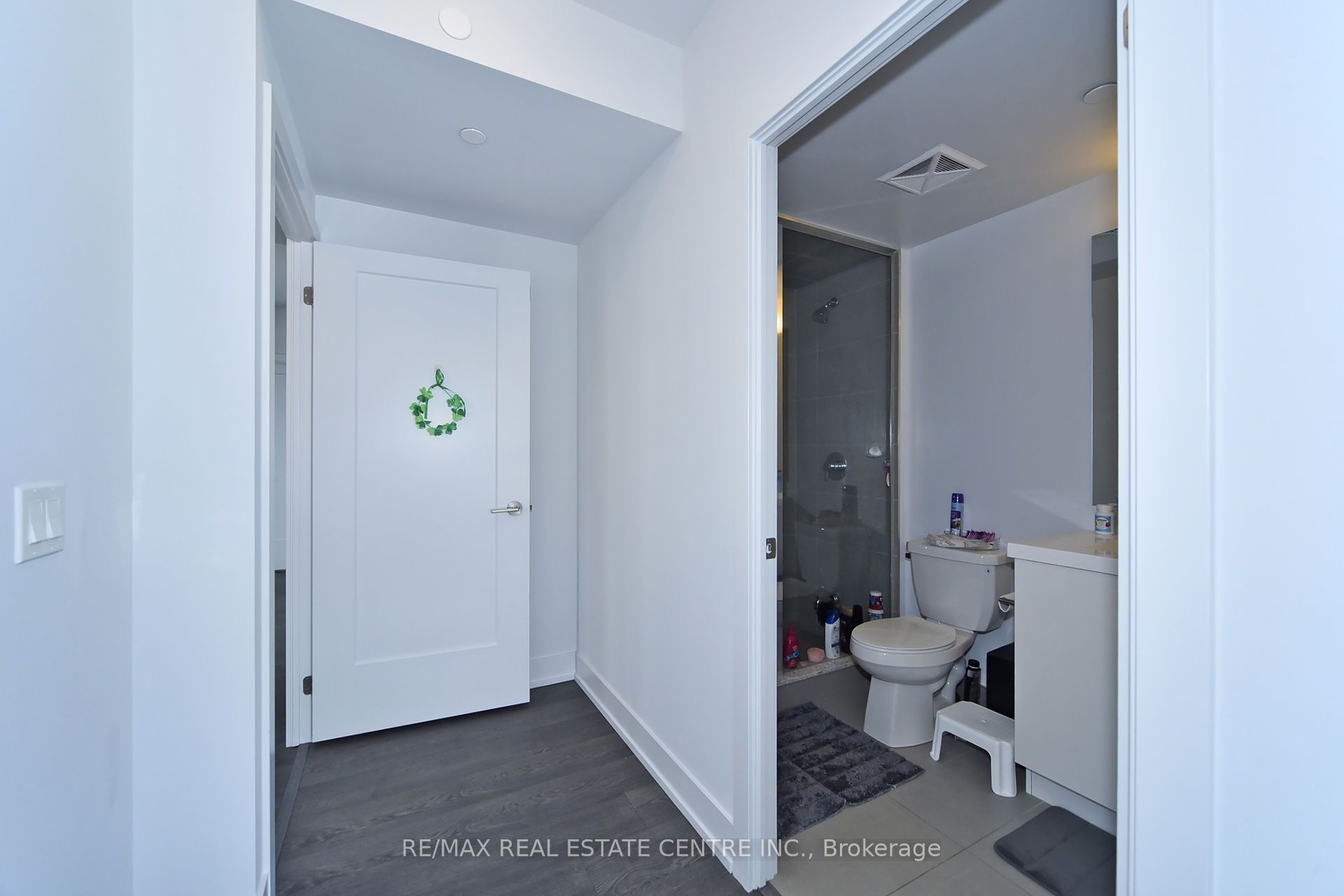 2550 Simcoe Street 1216 Property Photo 29