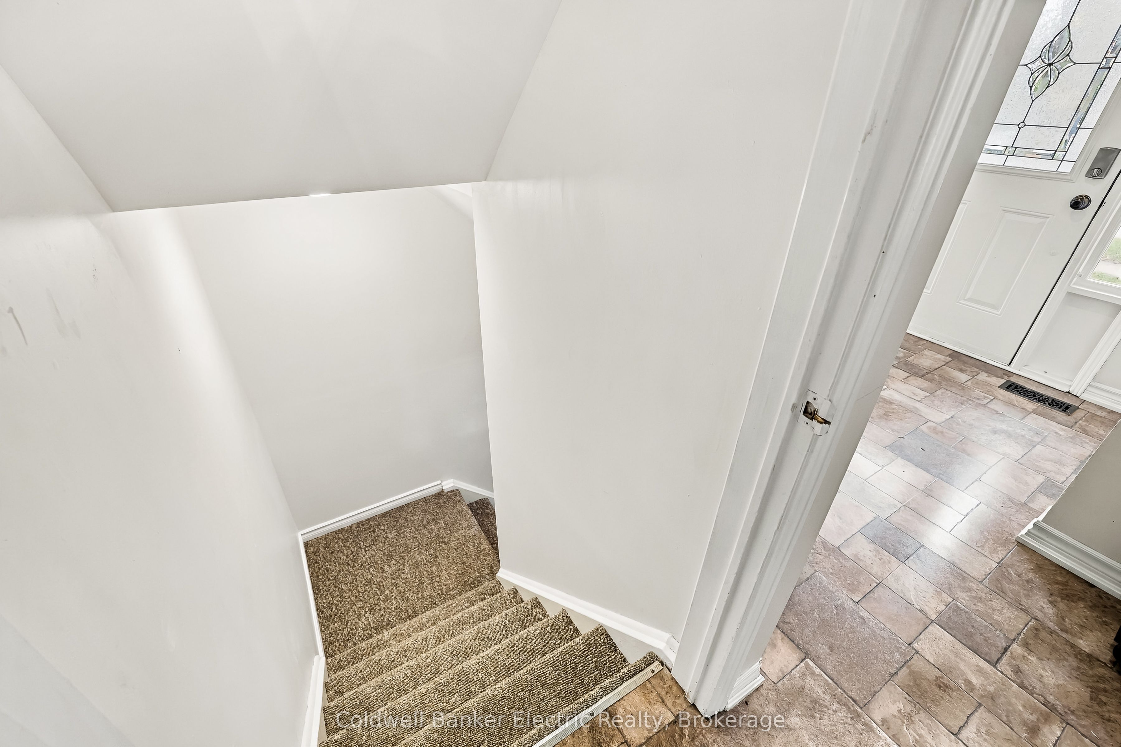 40 Stephen Avenue Property Photo 38