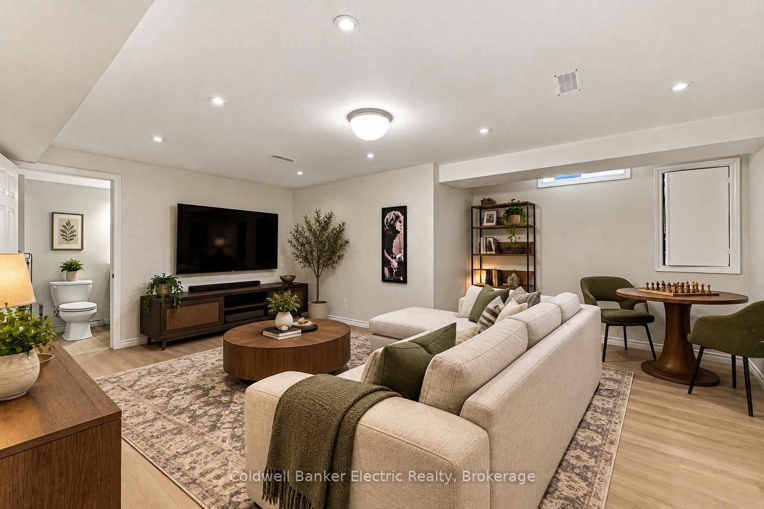 40 Stephen Avenue Property Photo 41