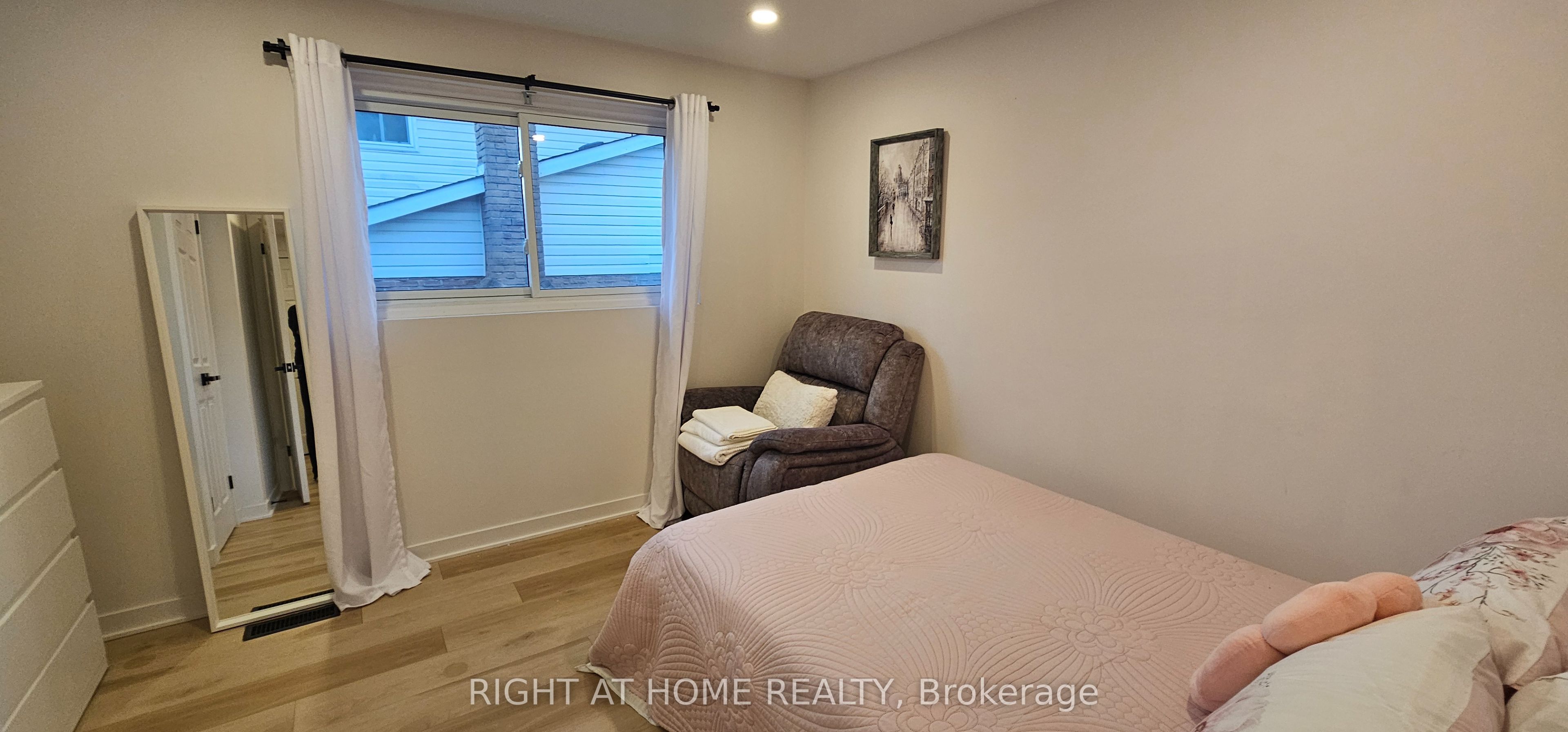47 Simpson Avenue Property Photo 36