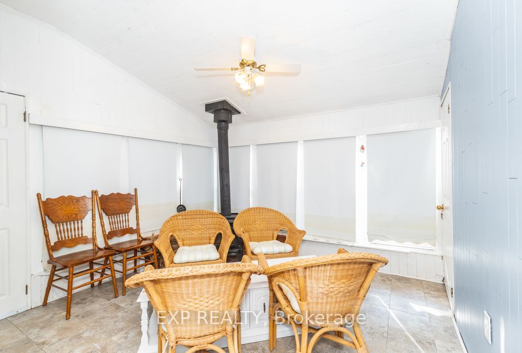 64 Burden Crescent Main / Upper Property Photo 13