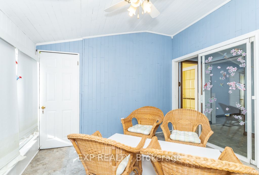 64 Burden Crescent Main / Upper Property Photo 14