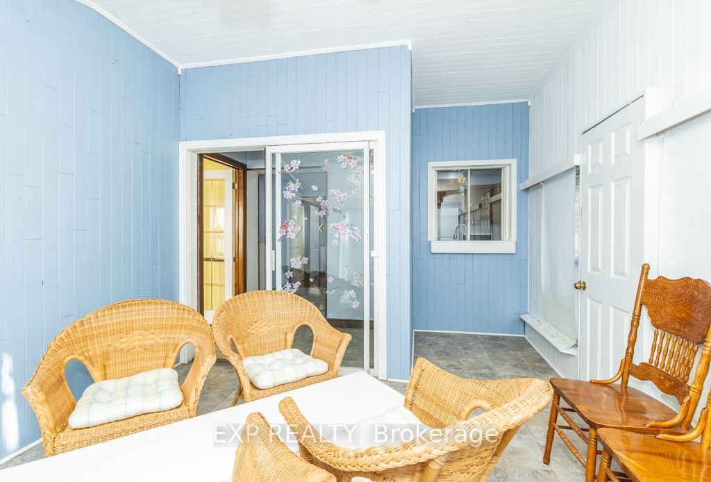 64 Burden Crescent Main / Upper Property Photo 28