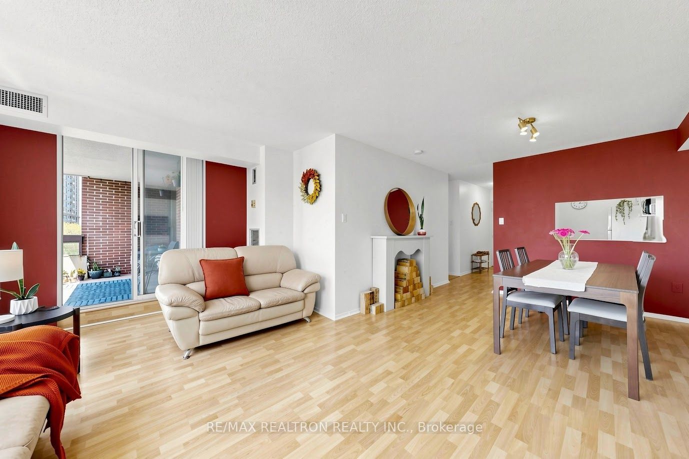 2365 Kennedy Road 505 Property Photo 8