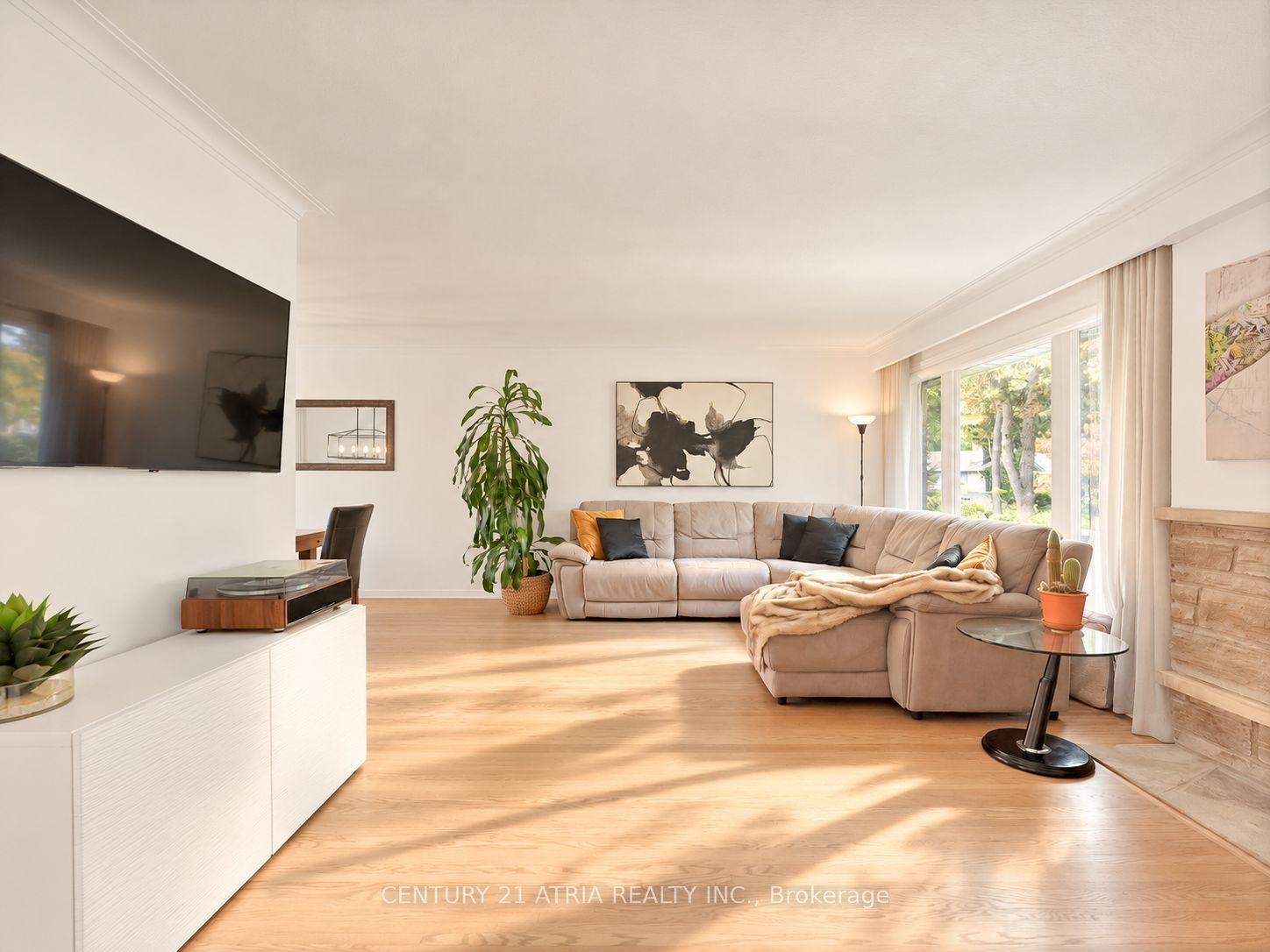 18 Castledene Crescent Property Photo 7