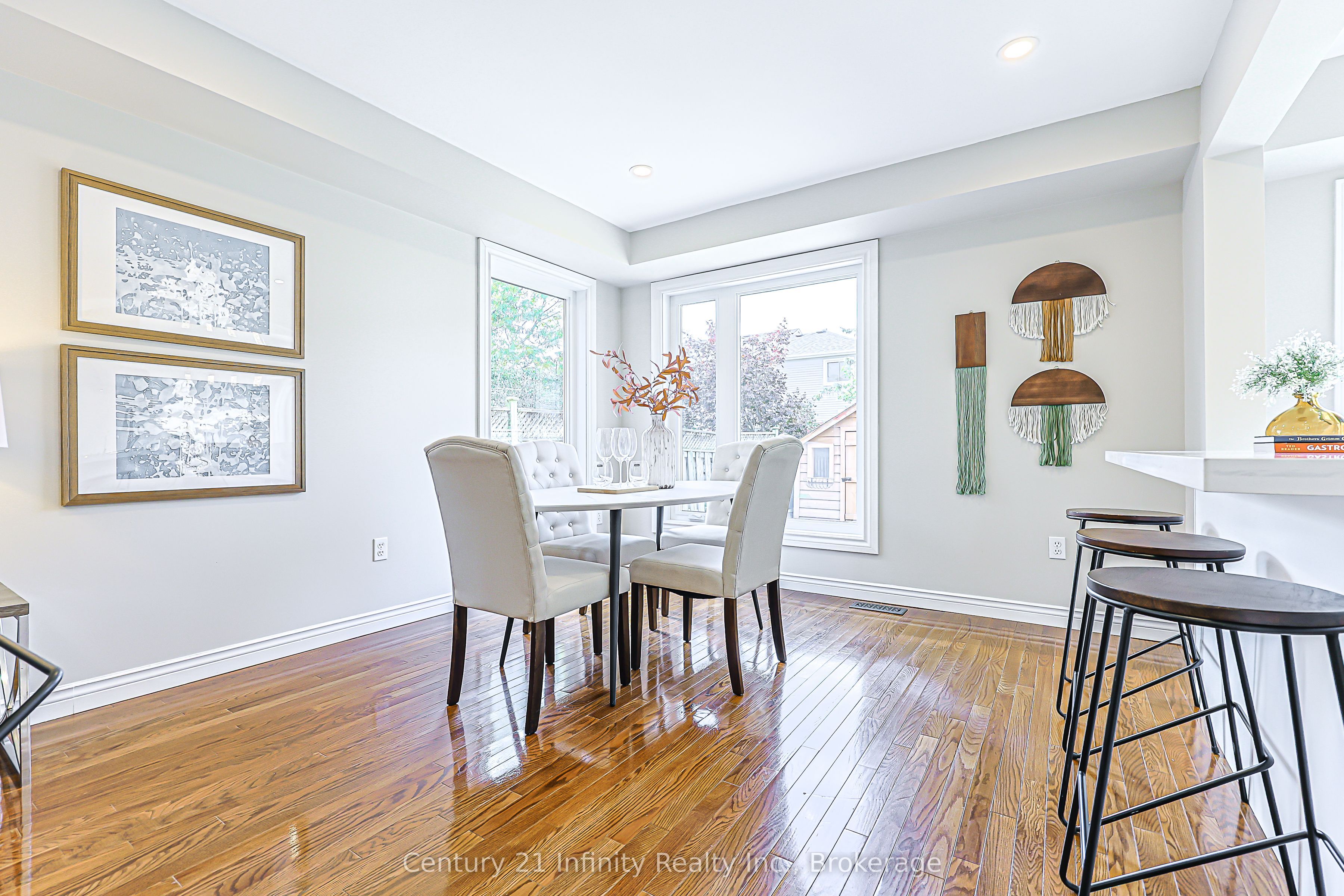 8 Weaver Street Property Photo 5