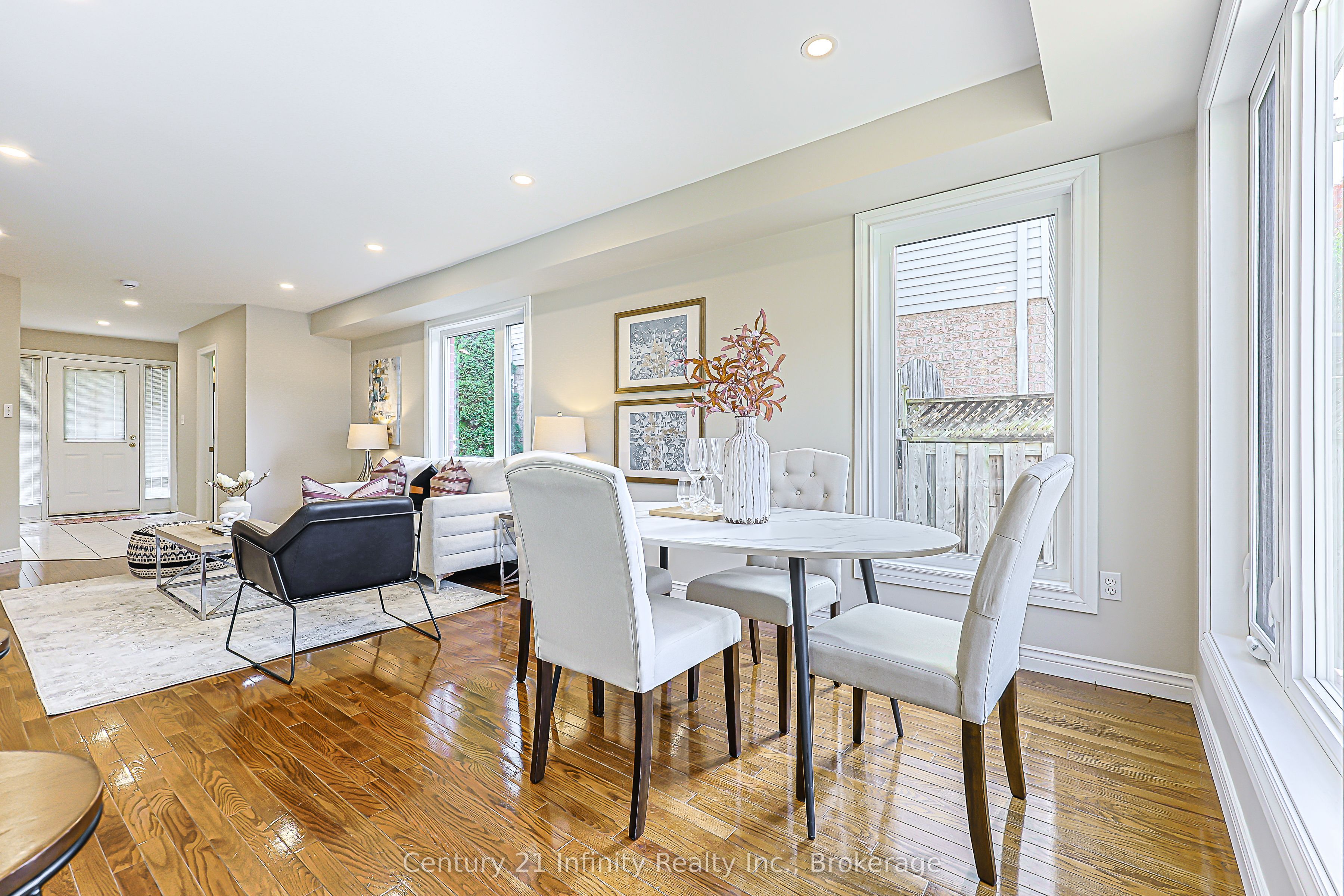 8 Weaver Street Property Photo 6
