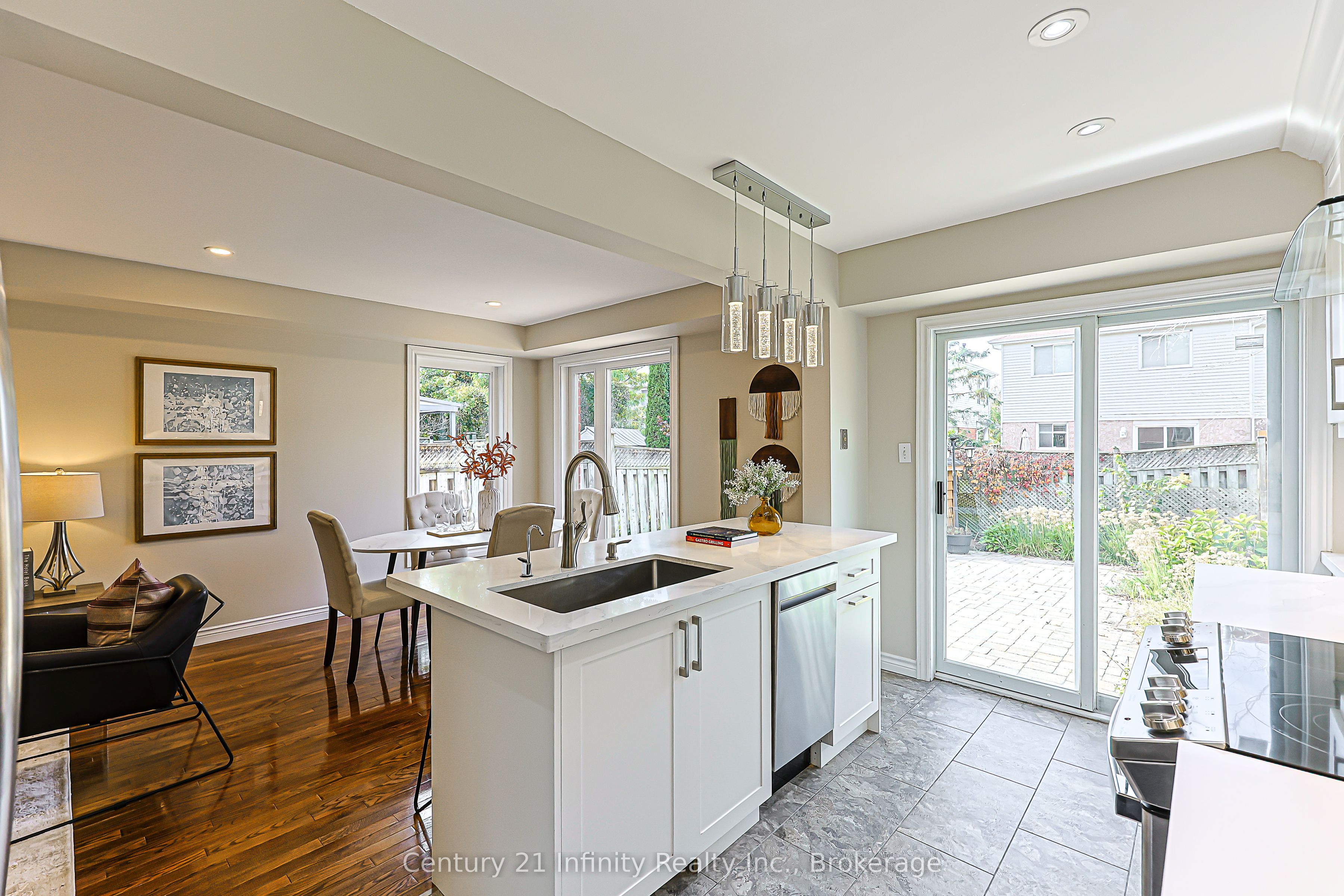 8 Weaver Street Property Photo 13