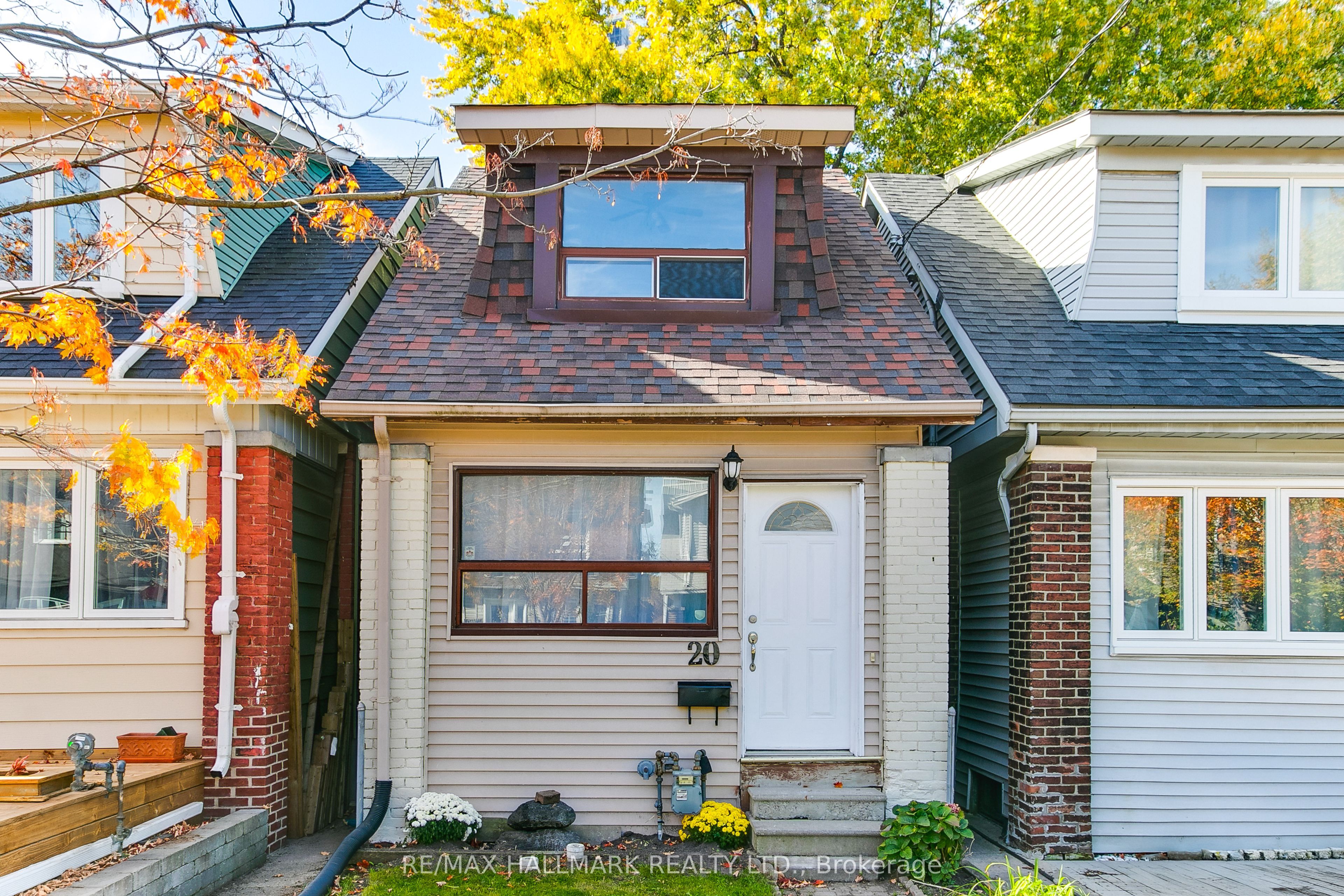 20 Kelvin Avenue Property Photo 1