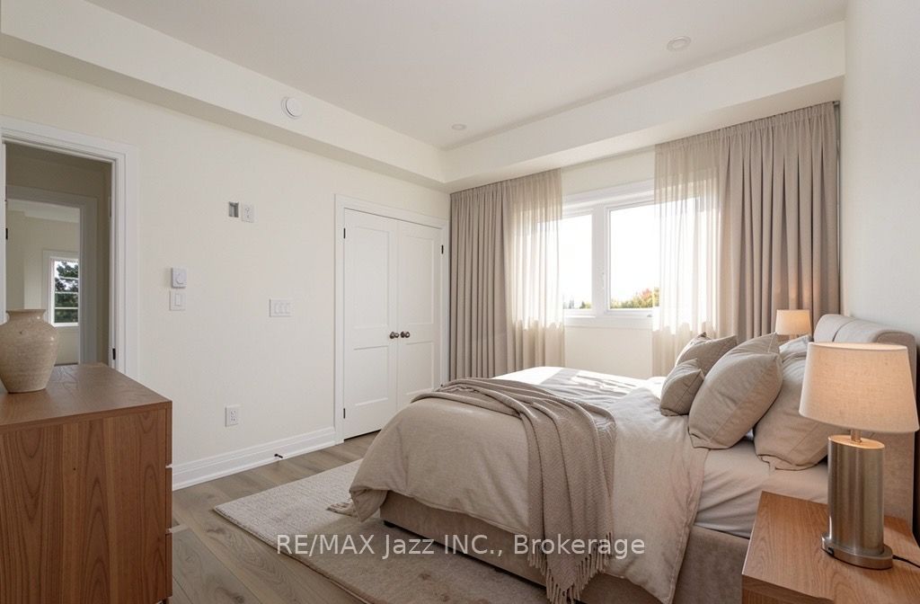 639 Hortop Street Upper Property Photo 7