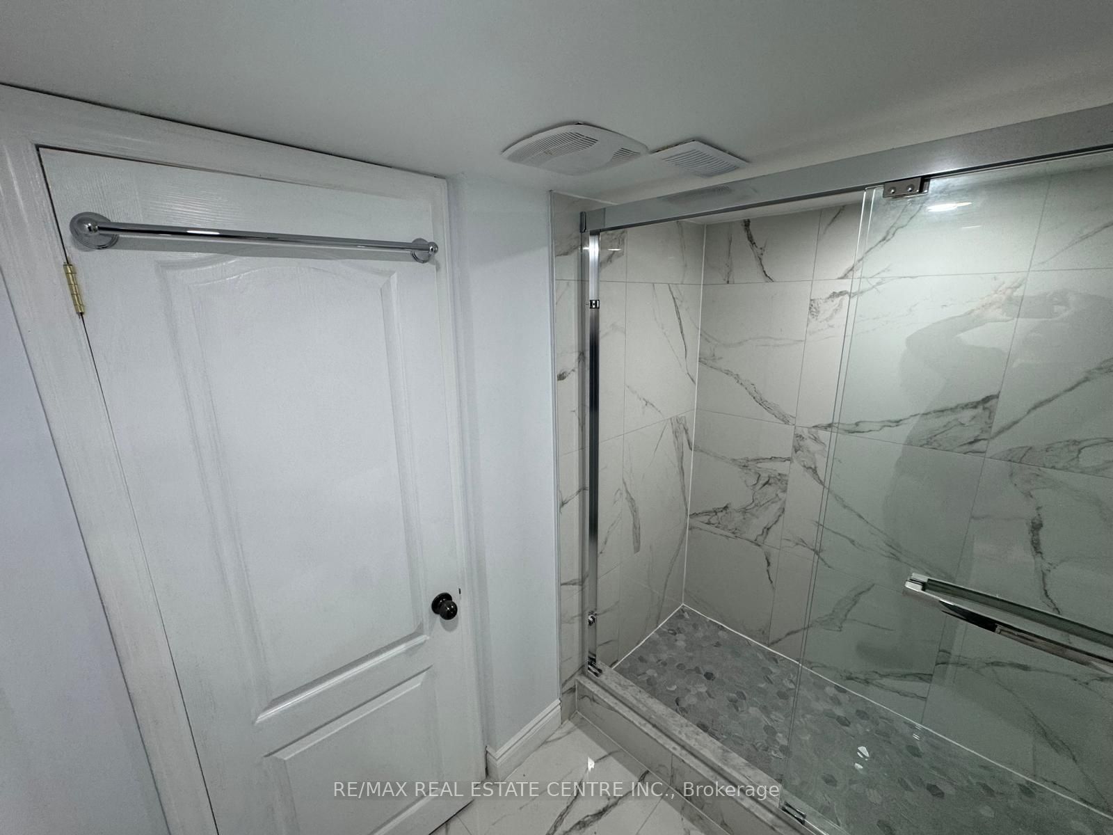 155 Waller Street Bsmt Property Photo 5