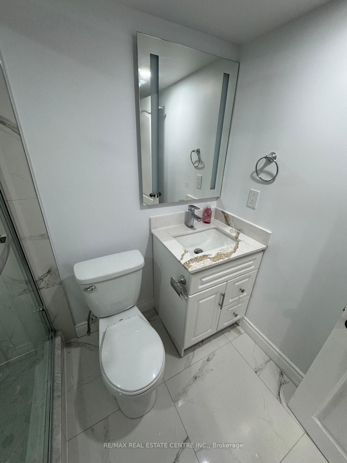 155 Waller Street Bsmt Property Photo 7