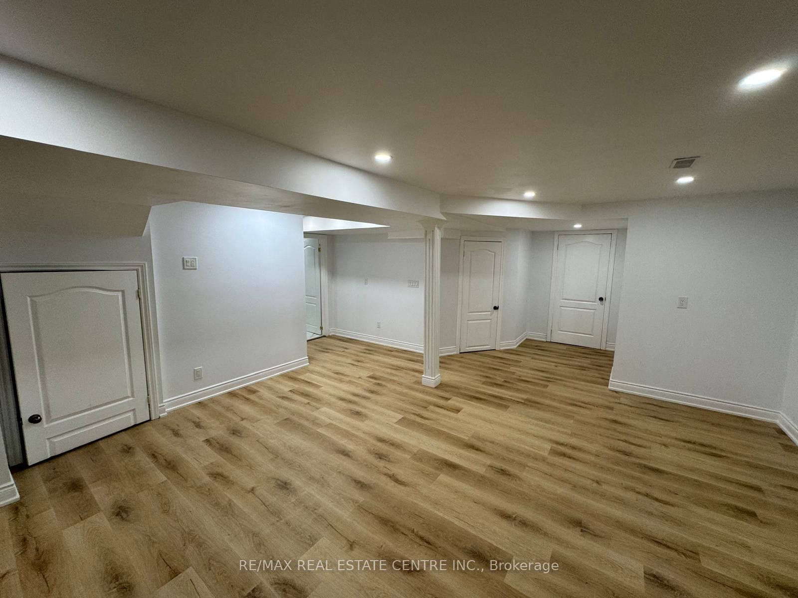 155 Waller Street Bsmt Property Photo 16