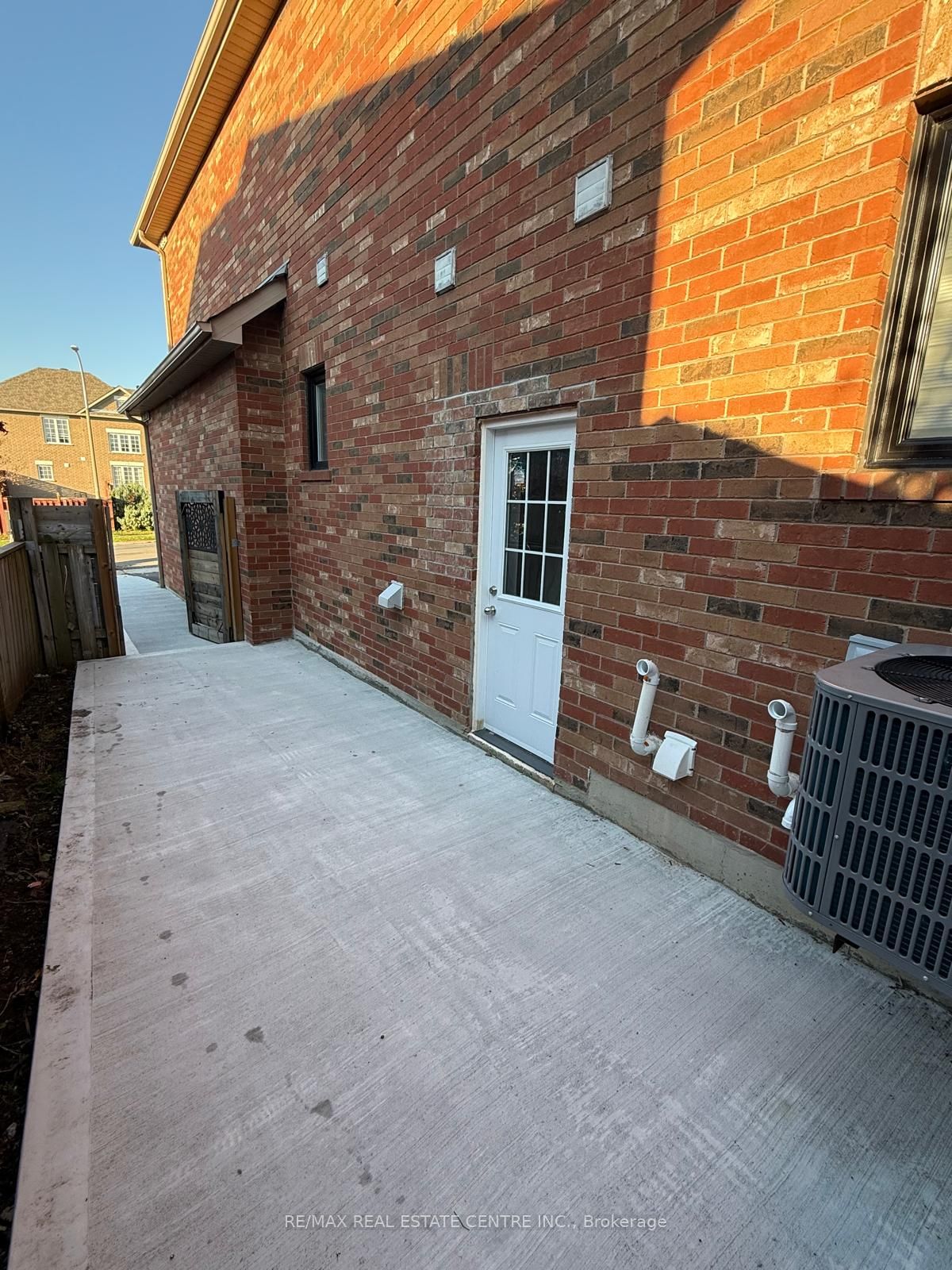155 Waller Street Bsmt Property Photo 21
