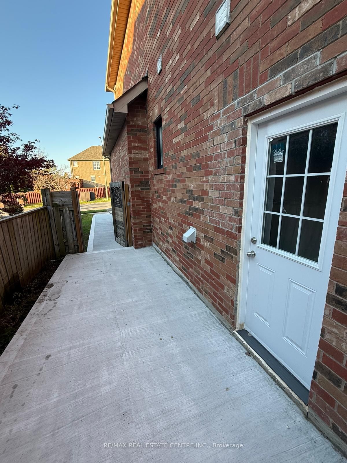 155 Waller Street Bsmt Property Photo 22