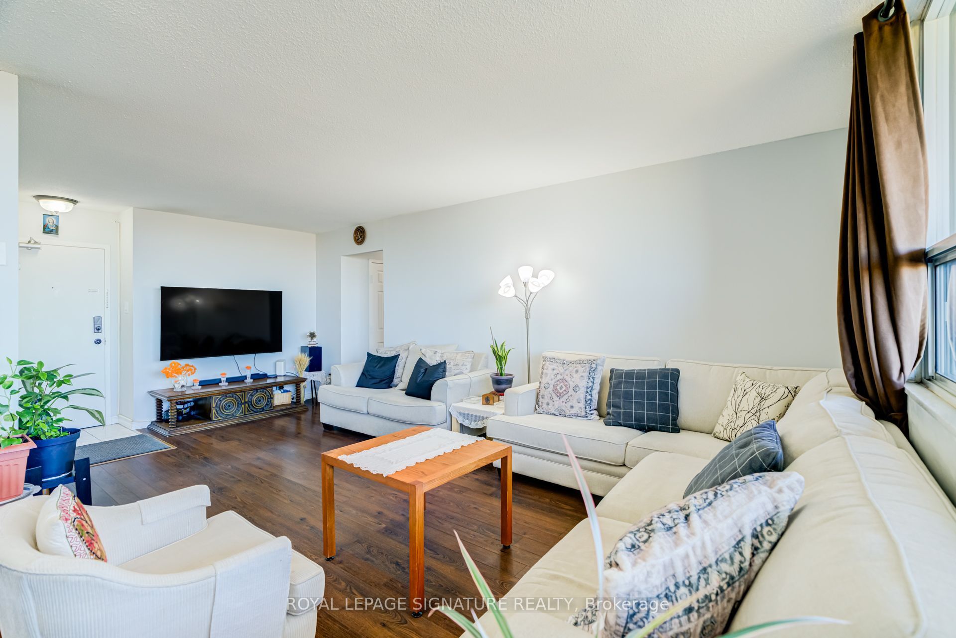 2550 Pharmacy Avenue 812 Property Photo 8