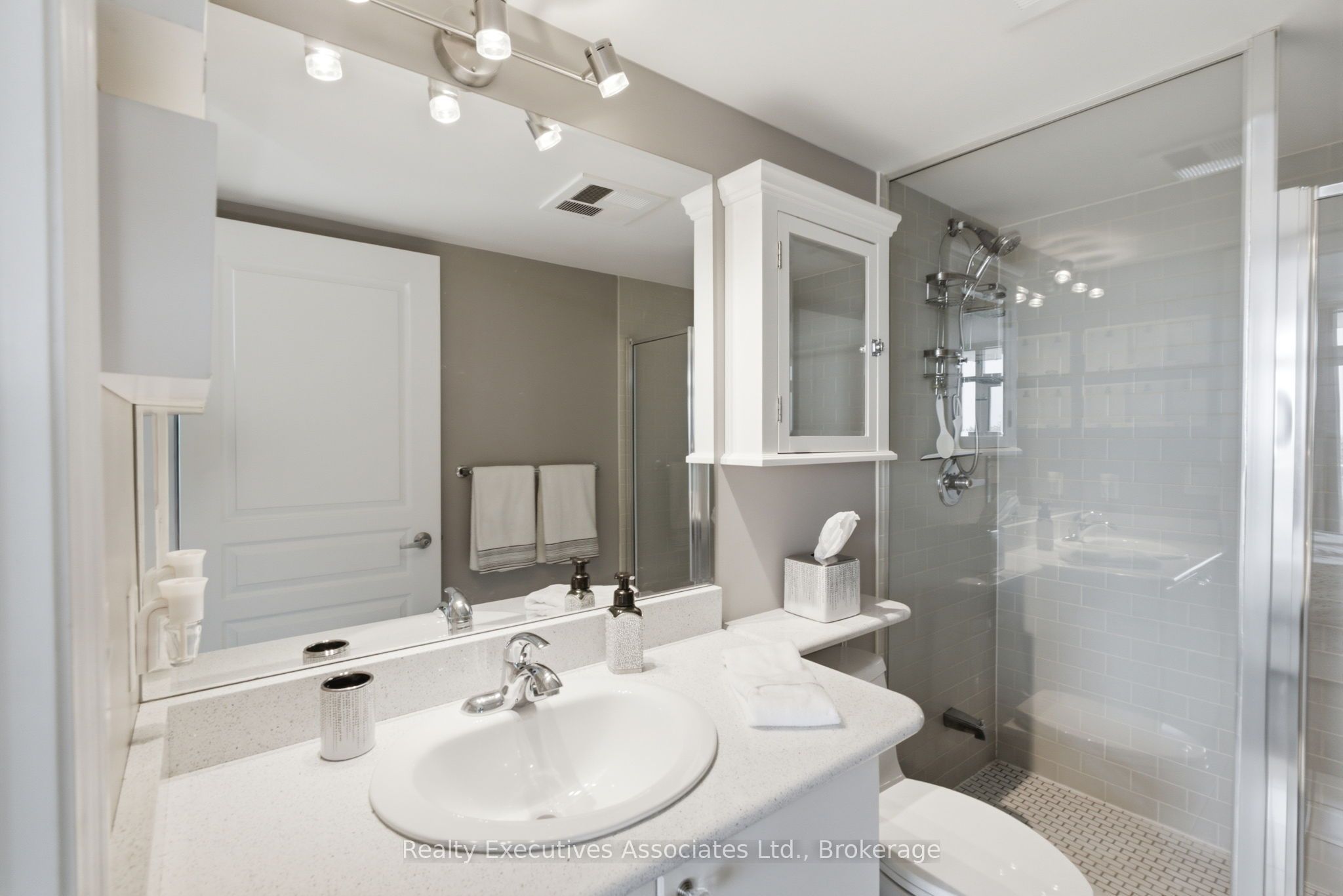 1600 Charles Street 911 Property Photo 15