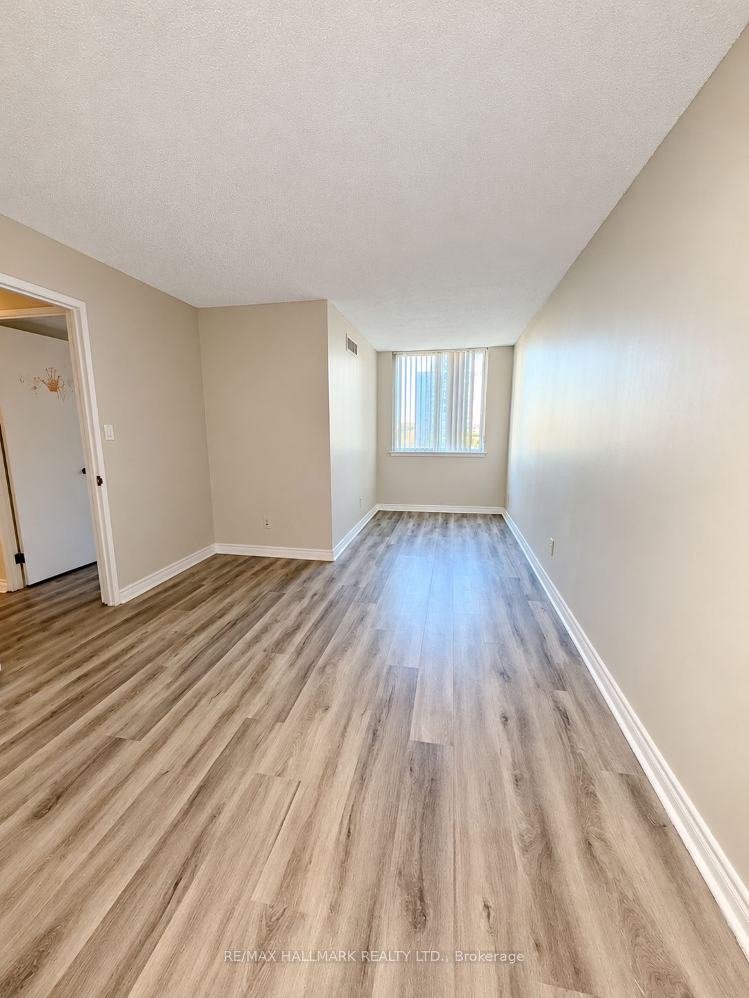80 Alton Towers Circle 508 Property Photo 6