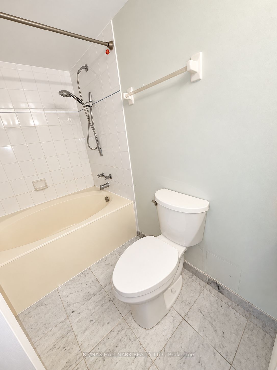80 Alton Towers Circle 508 Property Photo 8