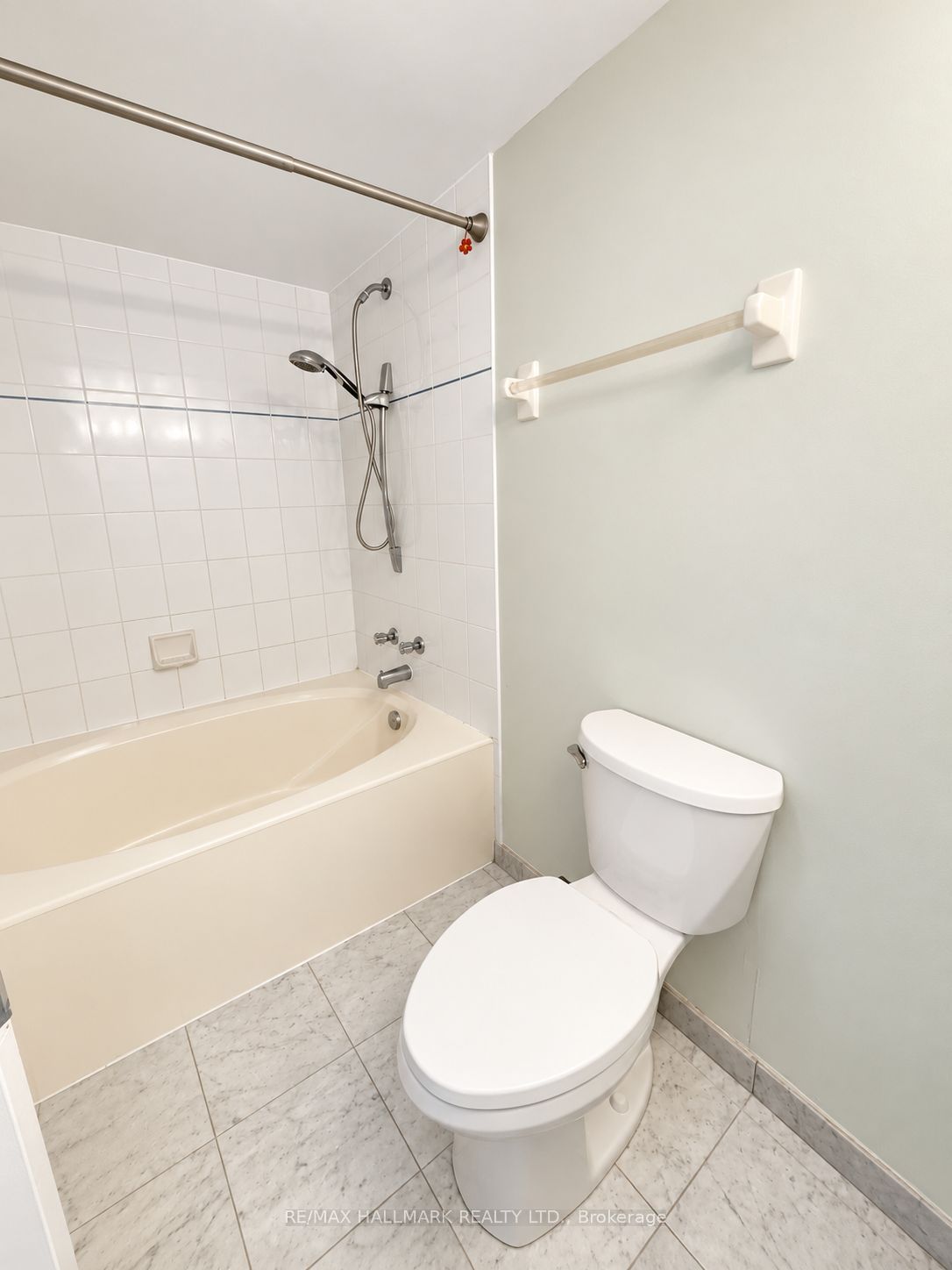 80 Alton Towers Circle 508 Property Photo 10