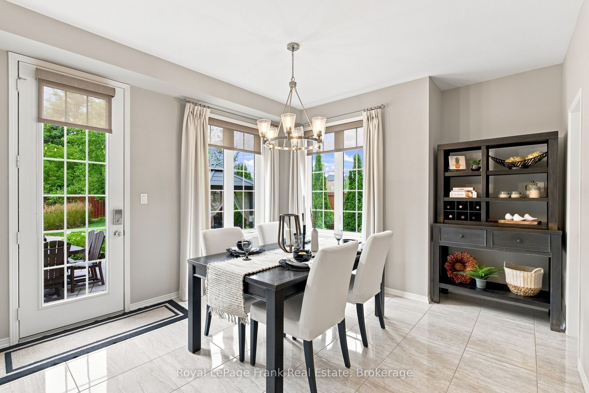 218 Arctic Actress Court Property Photo 13