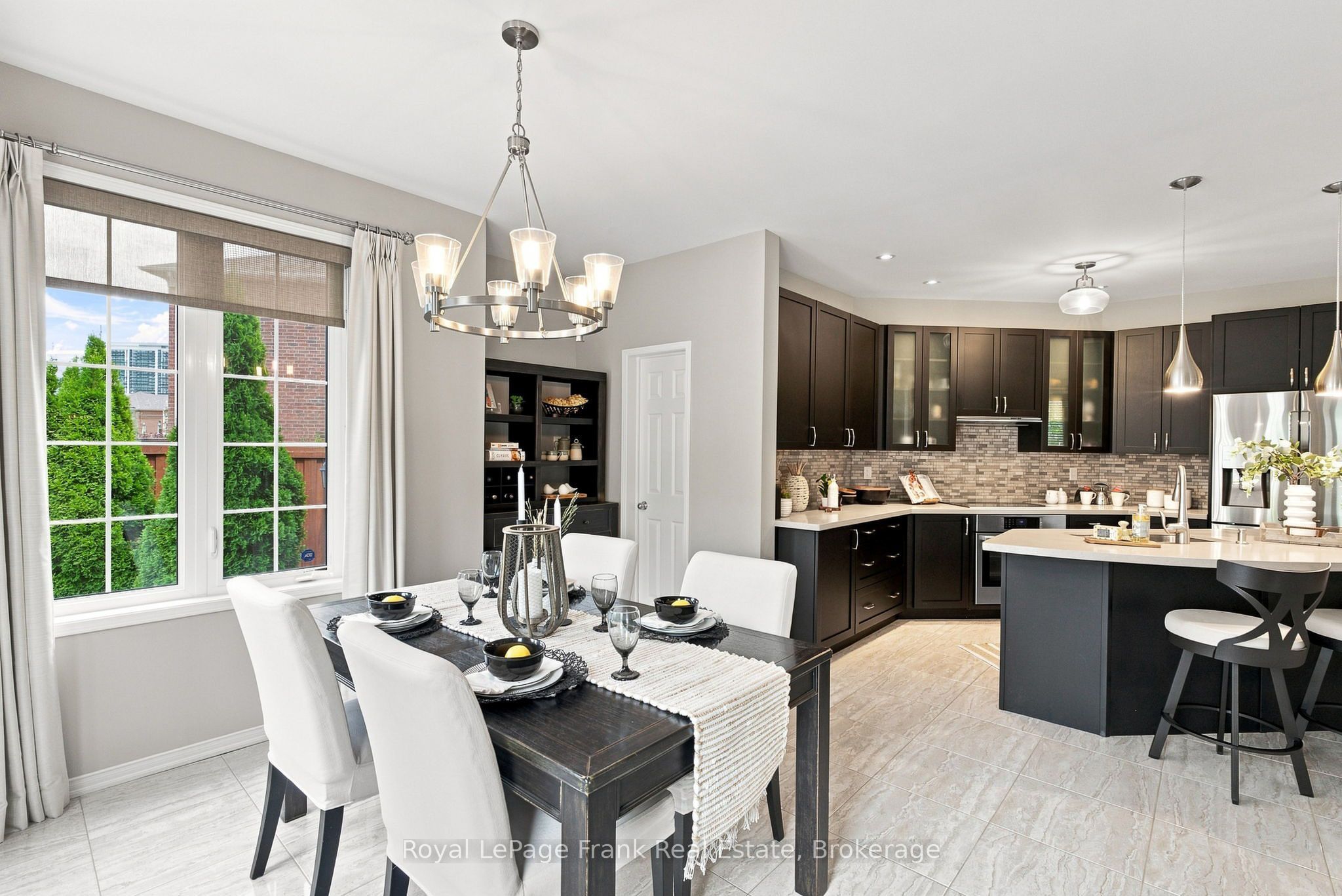 218 Arctic Actress Court Property Photo 14