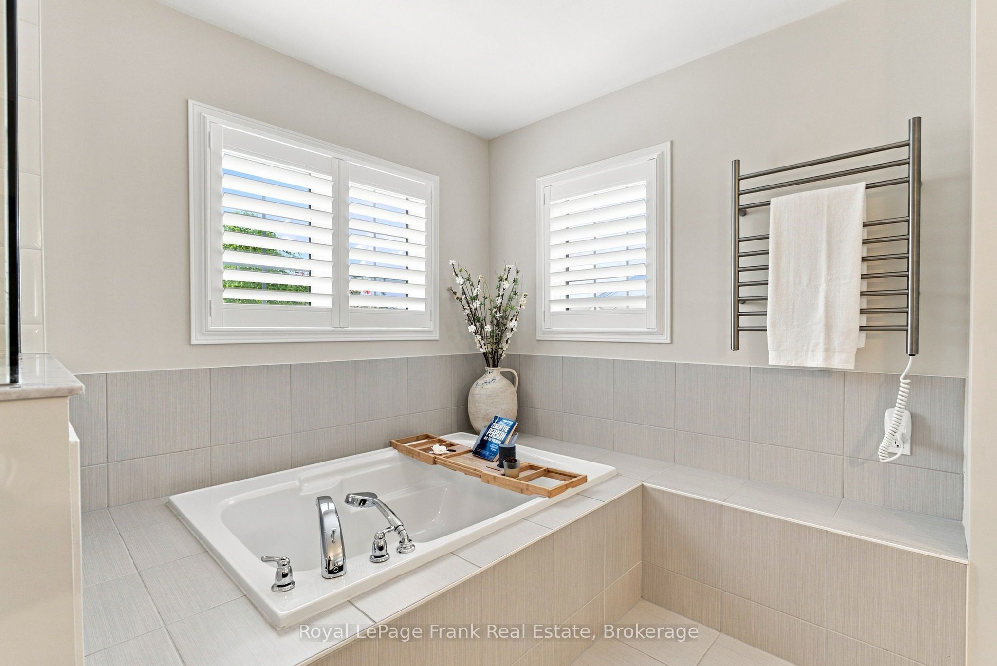 218 Arctic Actress Court Property Photo 28