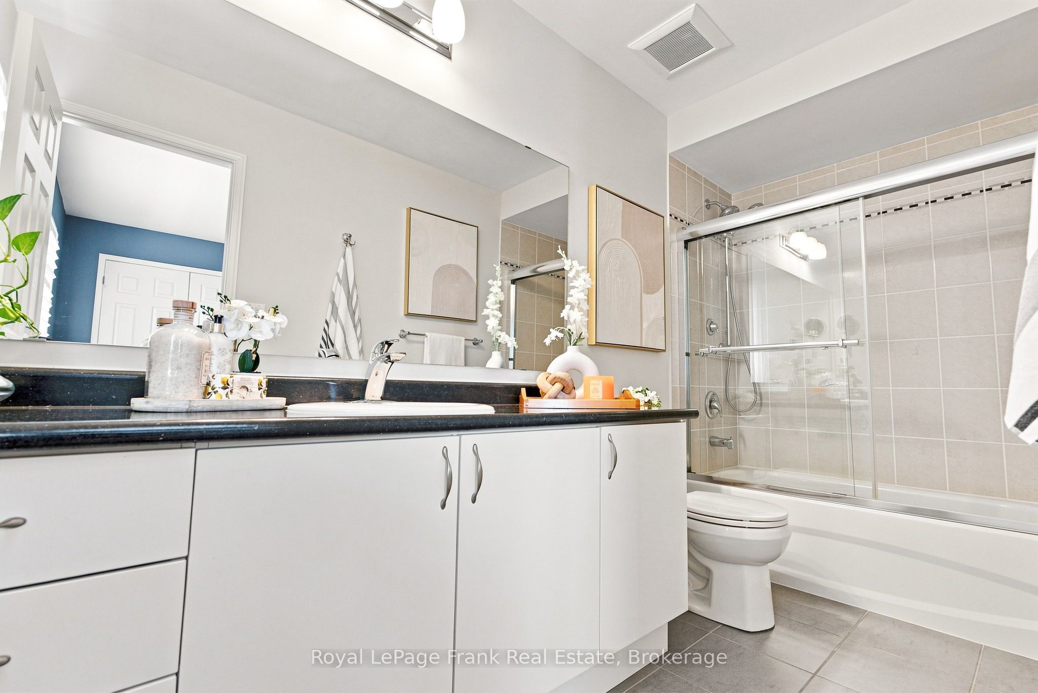 218 Arctic Actress Court Property Photo 33