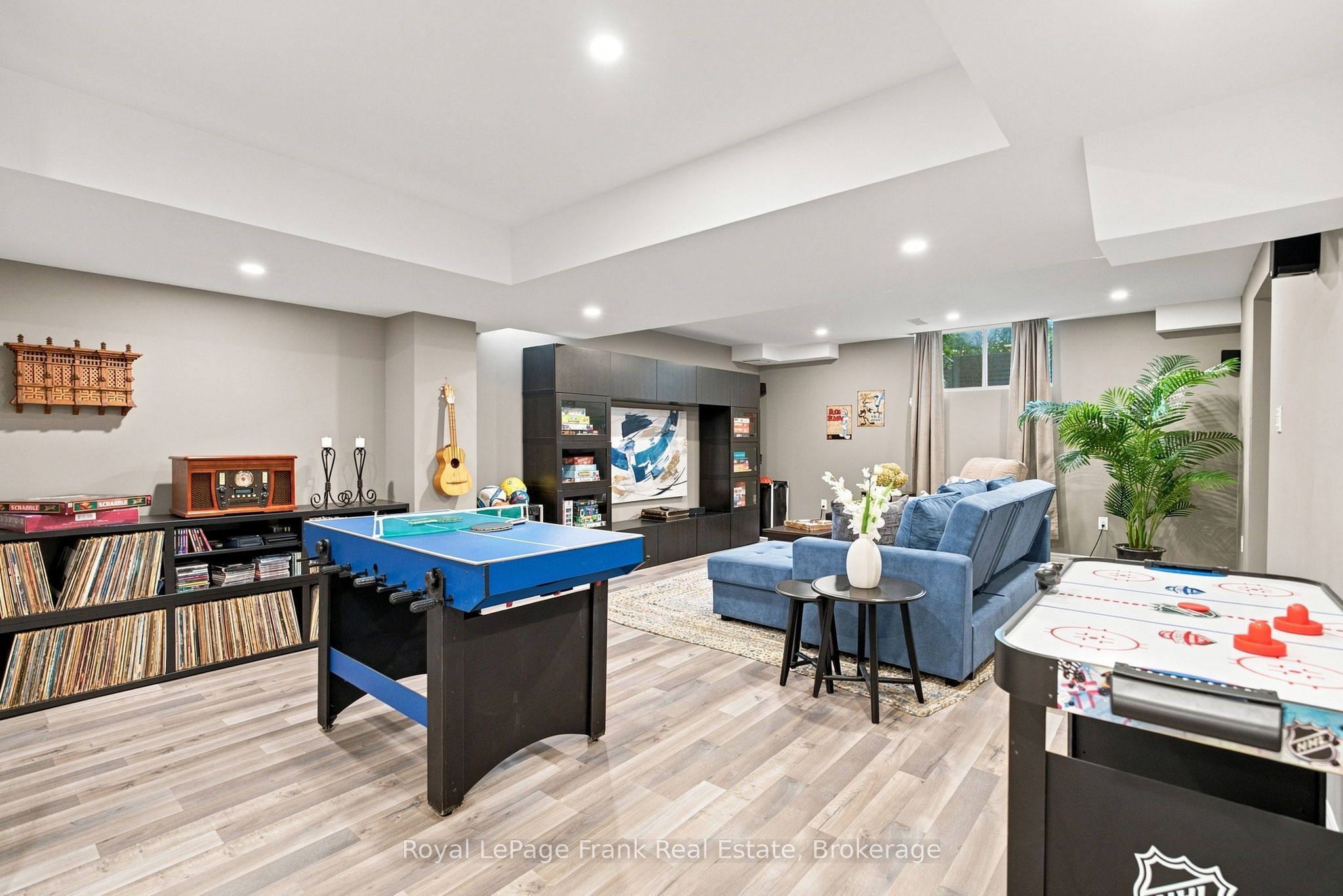 218 Arctic Actress Court Property Photo 41