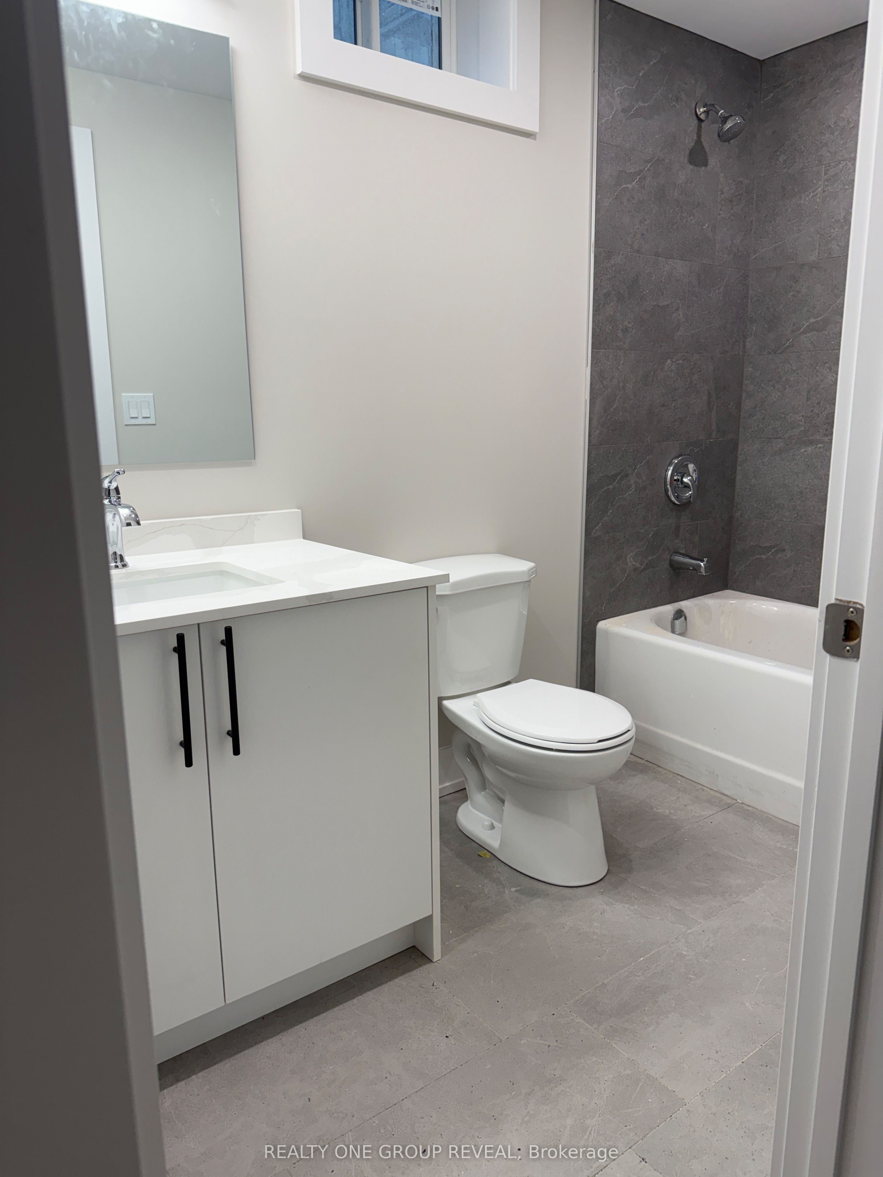 24 Queen Street 4 Property Photo 10