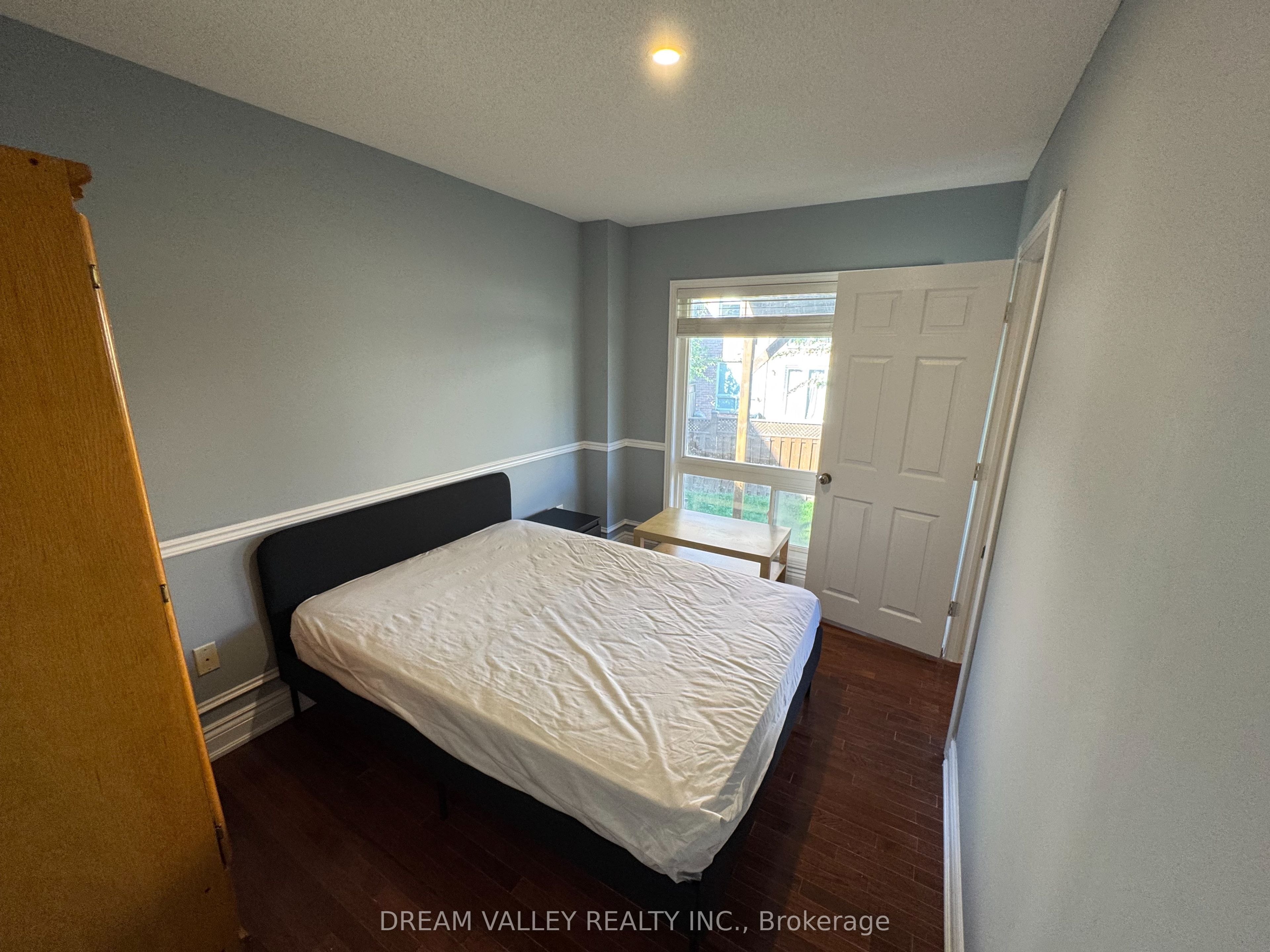 18 Wilkes Crescent Main Property Photo 8