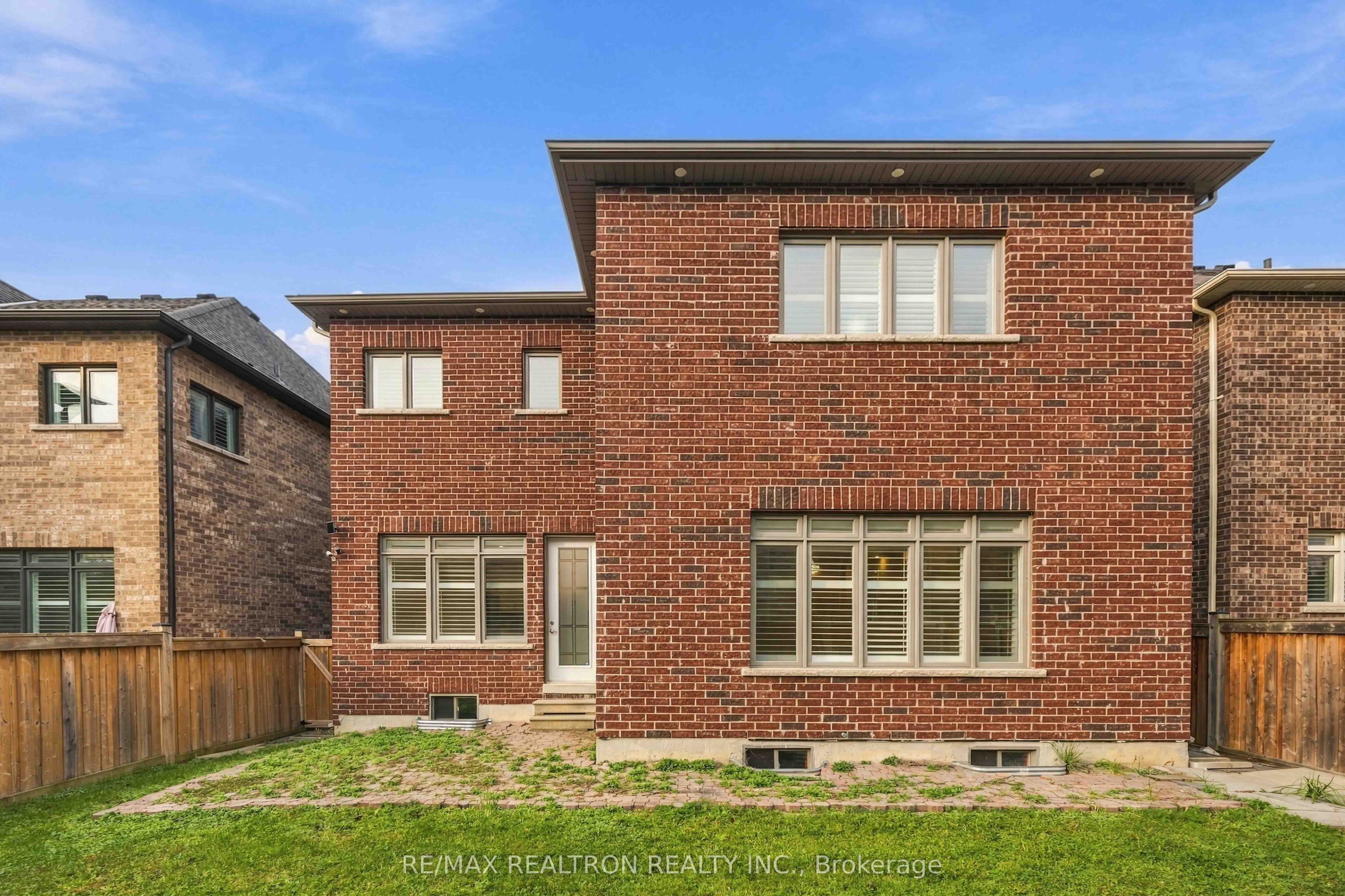 1917 Fairport Road Property Photo 31