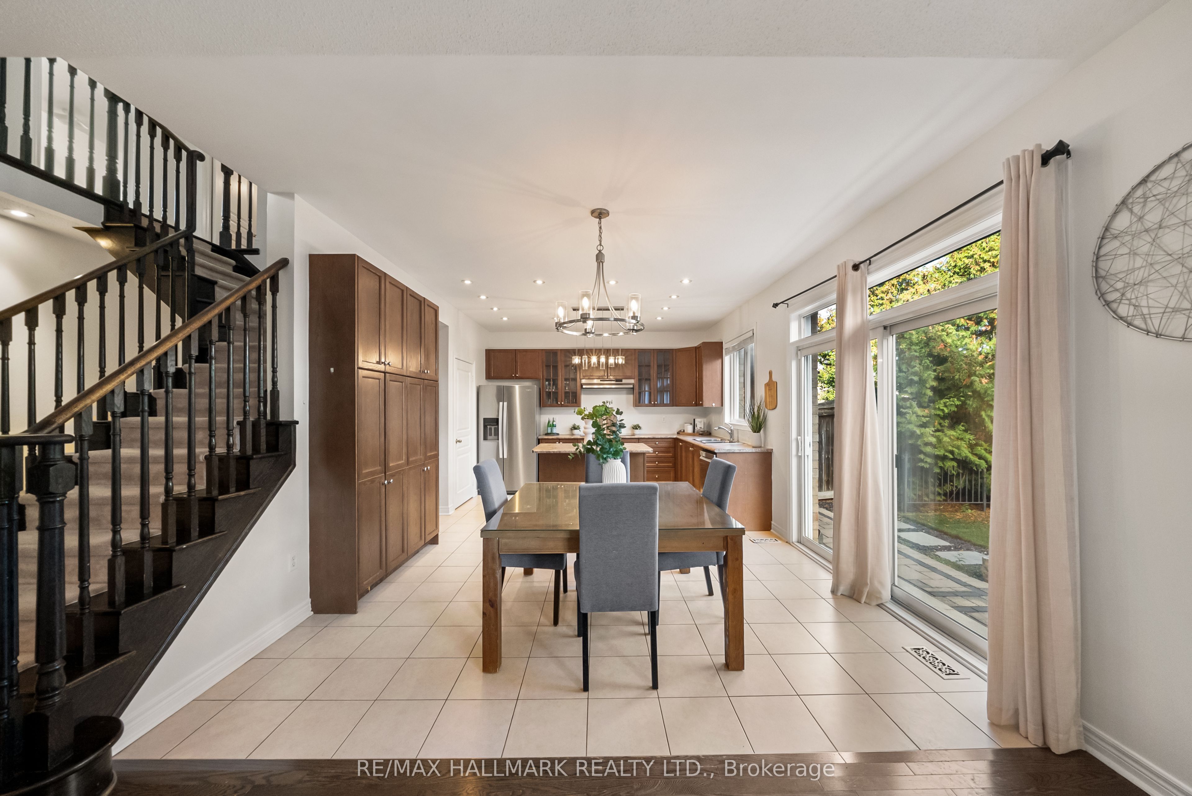 583 Fleetwood Drive Property Photo 18