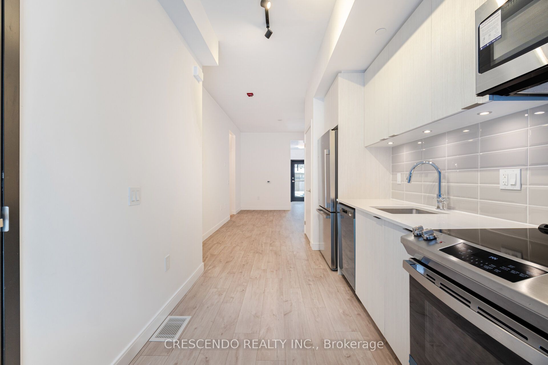 176 Clonmore Drive 8 Property Photo 6