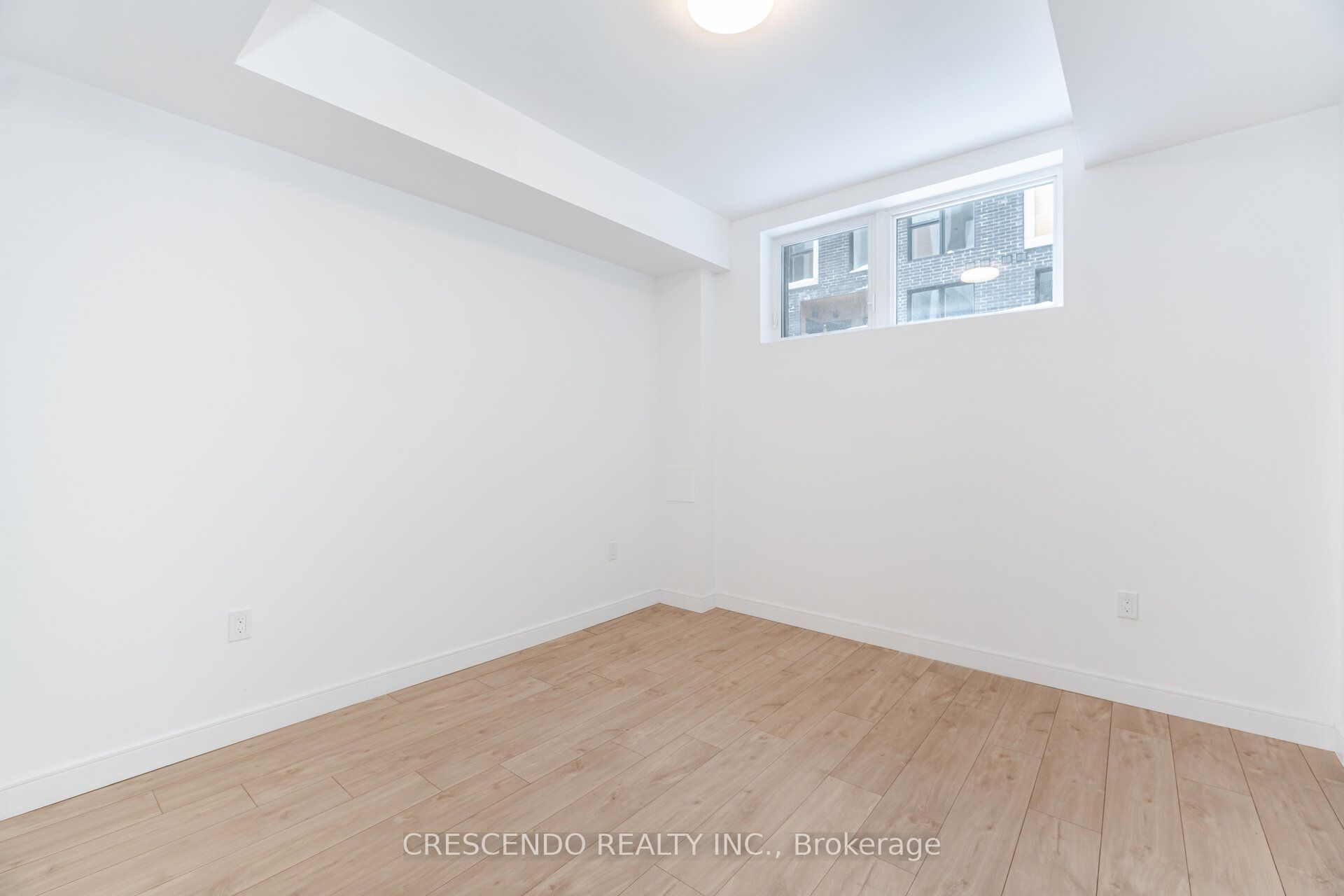 176 Clonmore Drive 8 Property Photo 13