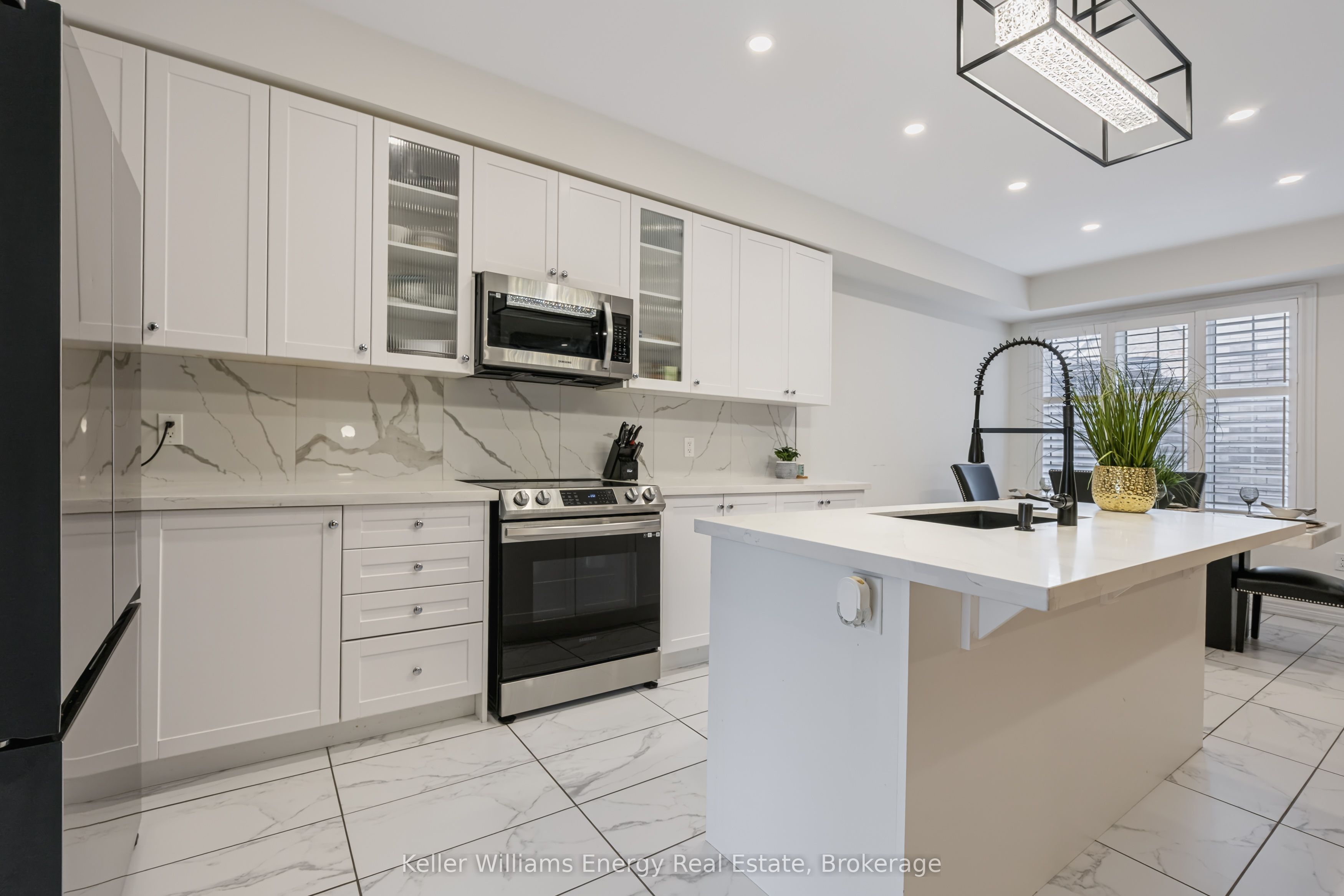165 Coronation Road Property Photo 7