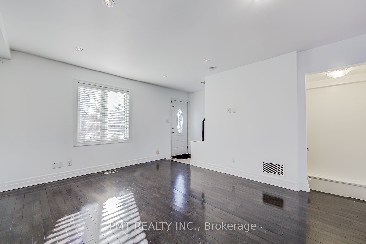 14 Coventry Street Property Photo 8