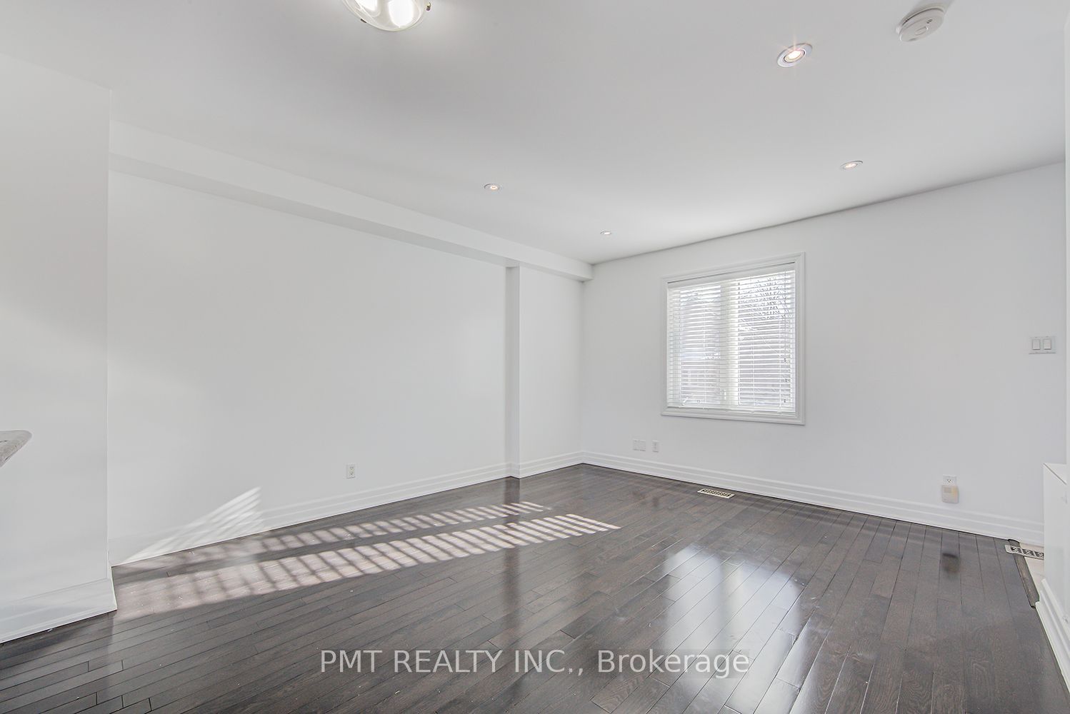 14 Coventry Street Property Photo 10