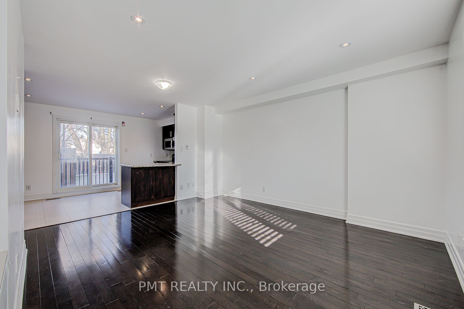 14 Coventry Street Property Photo 12